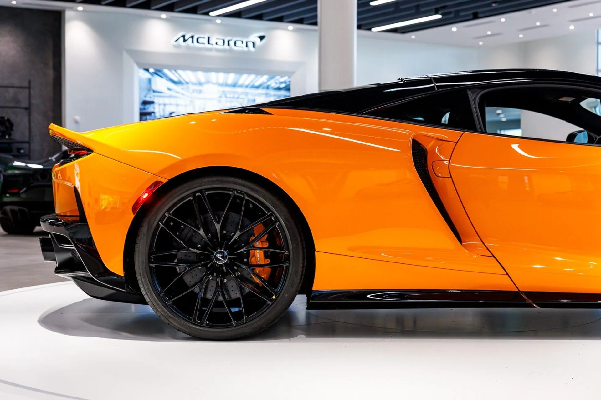 mph017_1240253478_671_p18_l_6ef6659f5d