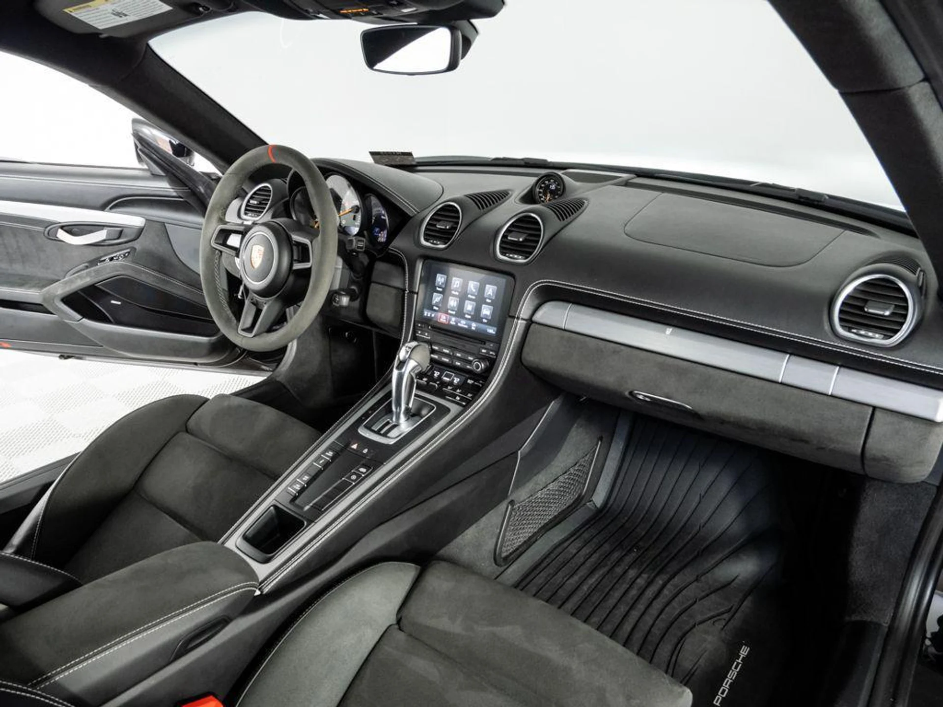 mph017_124767299_FZO_Irr_D_wqpcb_Nr_U64kk_PGL_Ru_Zg_80821d809d