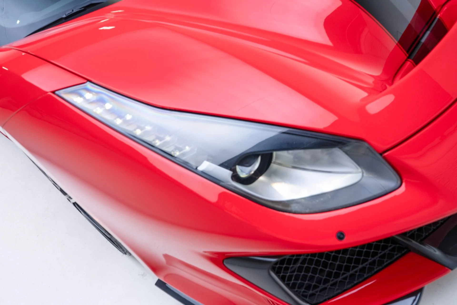 mph017_1252564889_Used_2020_Ferrari_488_Pista_1779389946_ae9a7be16c