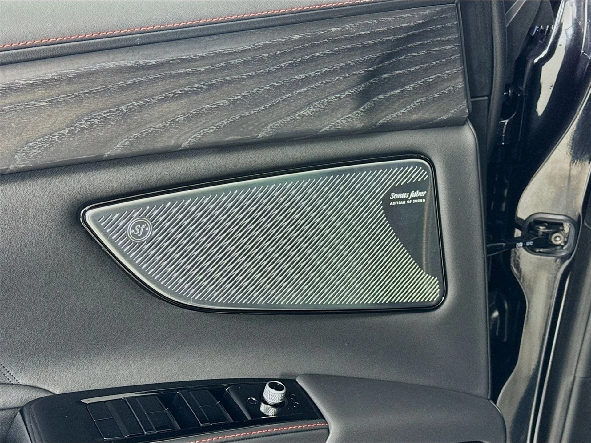 mph017_125334665_e4c44d91f27a6373cf3fe4de9f1eb966x_664fa690a4