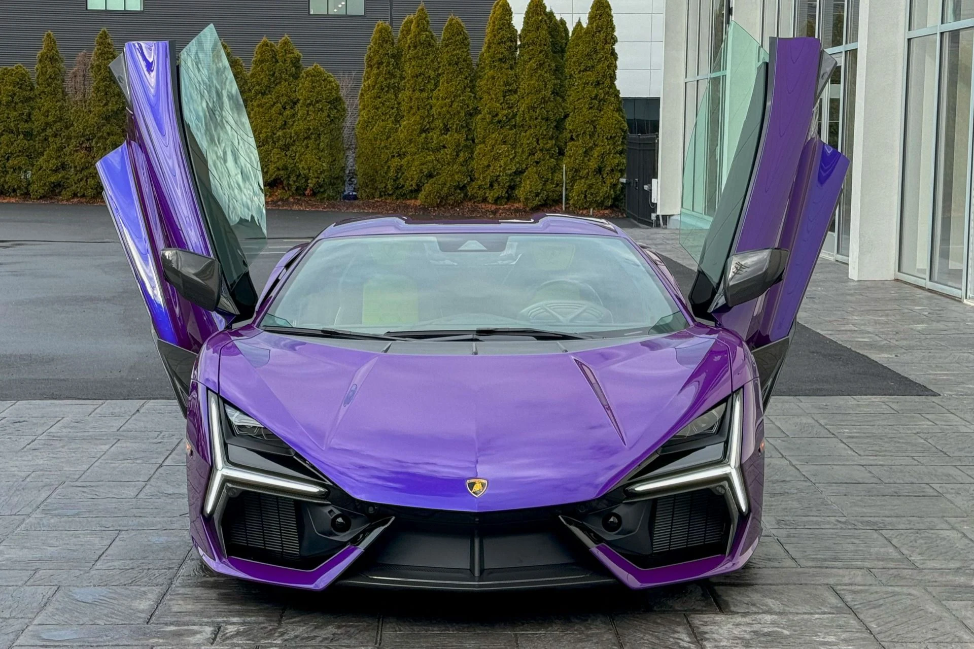mph017_1253576744_Used_2024_Lamborghini_Revuelto_1741338657_60b037f6e7