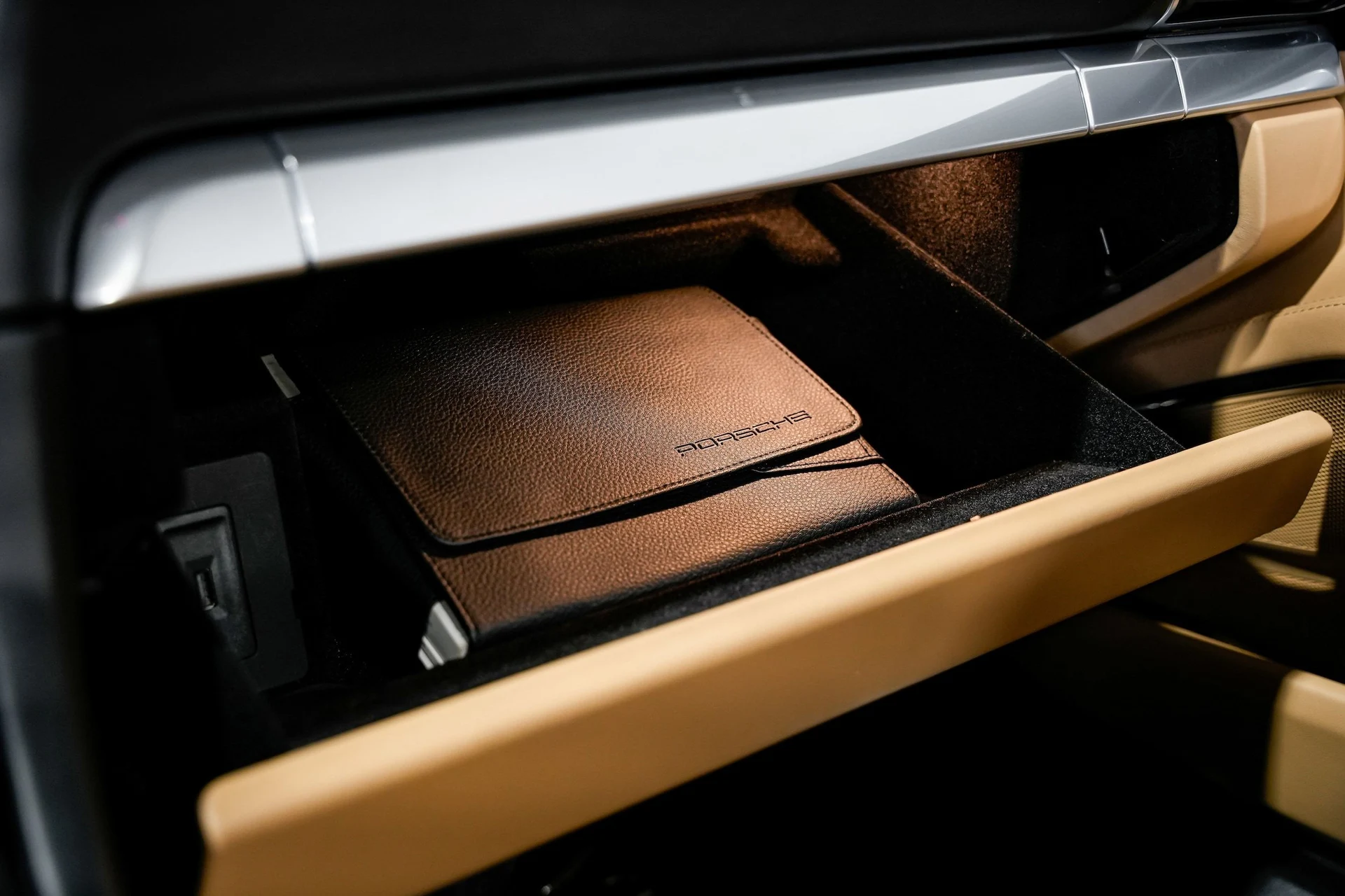 mph017_1257894141_f51c4ec1cbe9ecce4bef27755afb8210x_d5ac8aa957