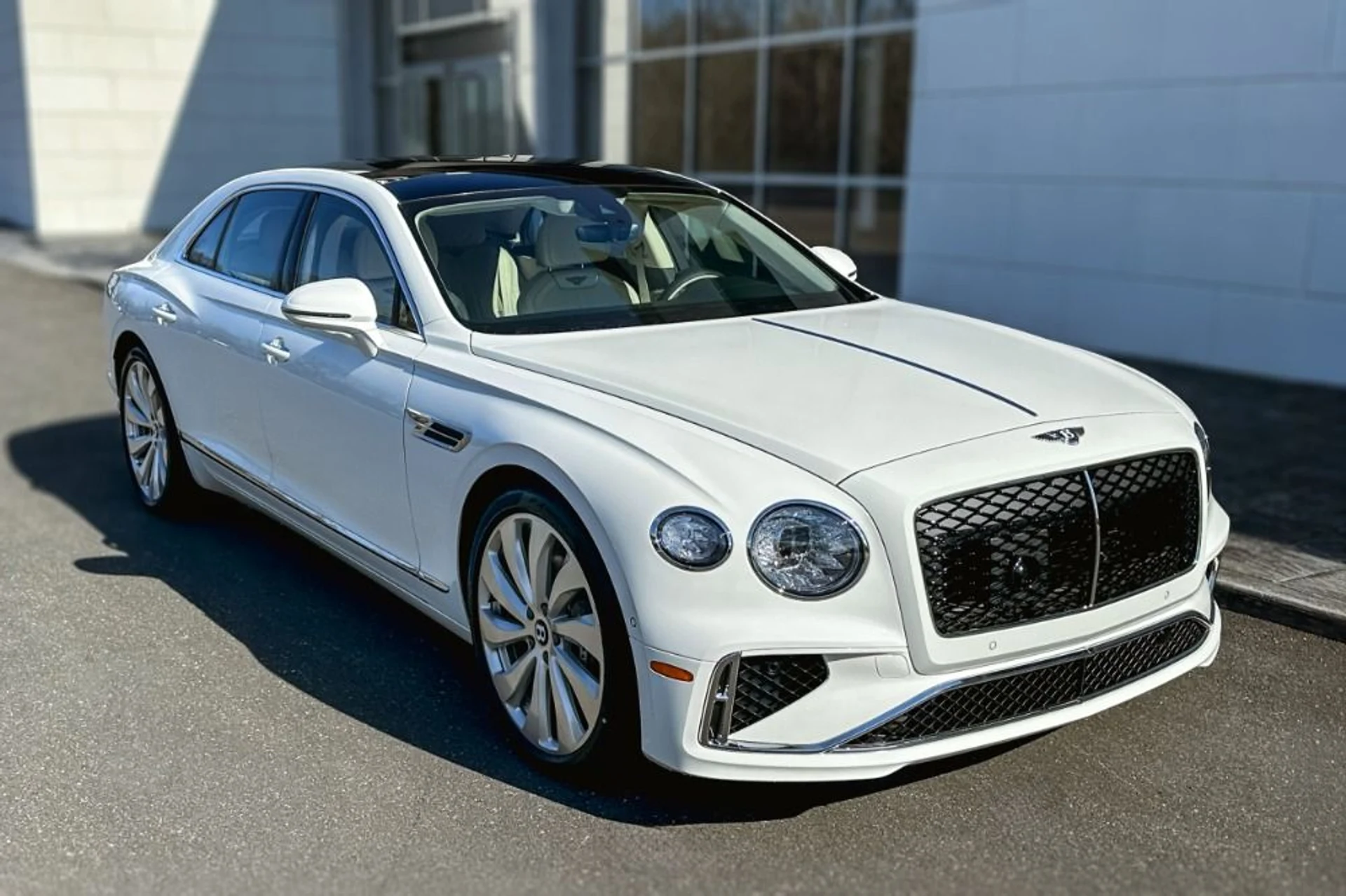 mph017_1263783216_New_2026_Bentley_Flying_Spur_1776258247_54771efe32