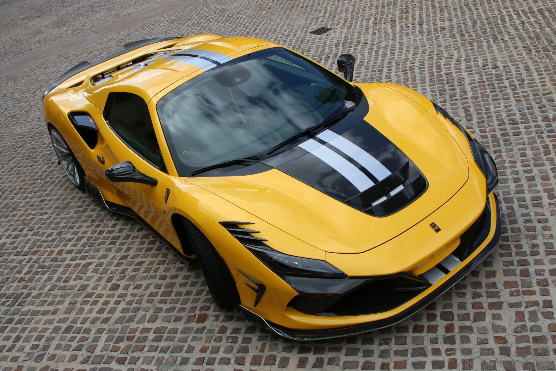 mph017_1269809966_Used_2021_Ferrari_F8_Spider_1759268236_83386f9b58