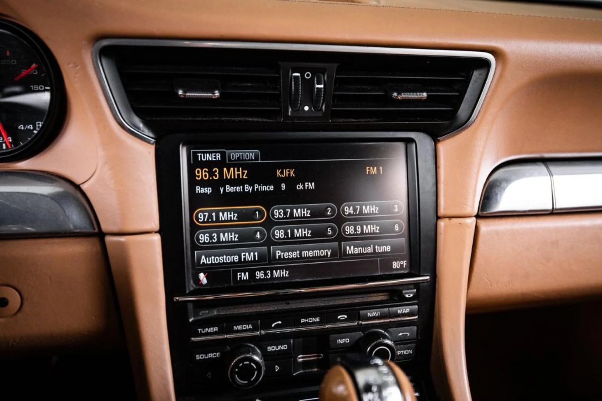 mph017_1277349949_ry_U1_8cbpd_B_Asjbd_T9_HER_7_K_Oo2s_bd2c240297