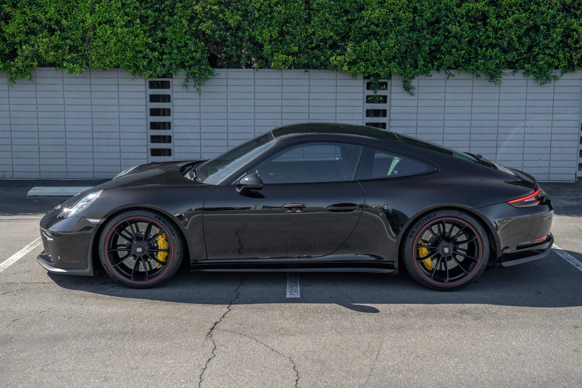 mph017_1279706893_Used_2019_Porsche_911_GT_3_Touring_1760739236_b4be94a8f3