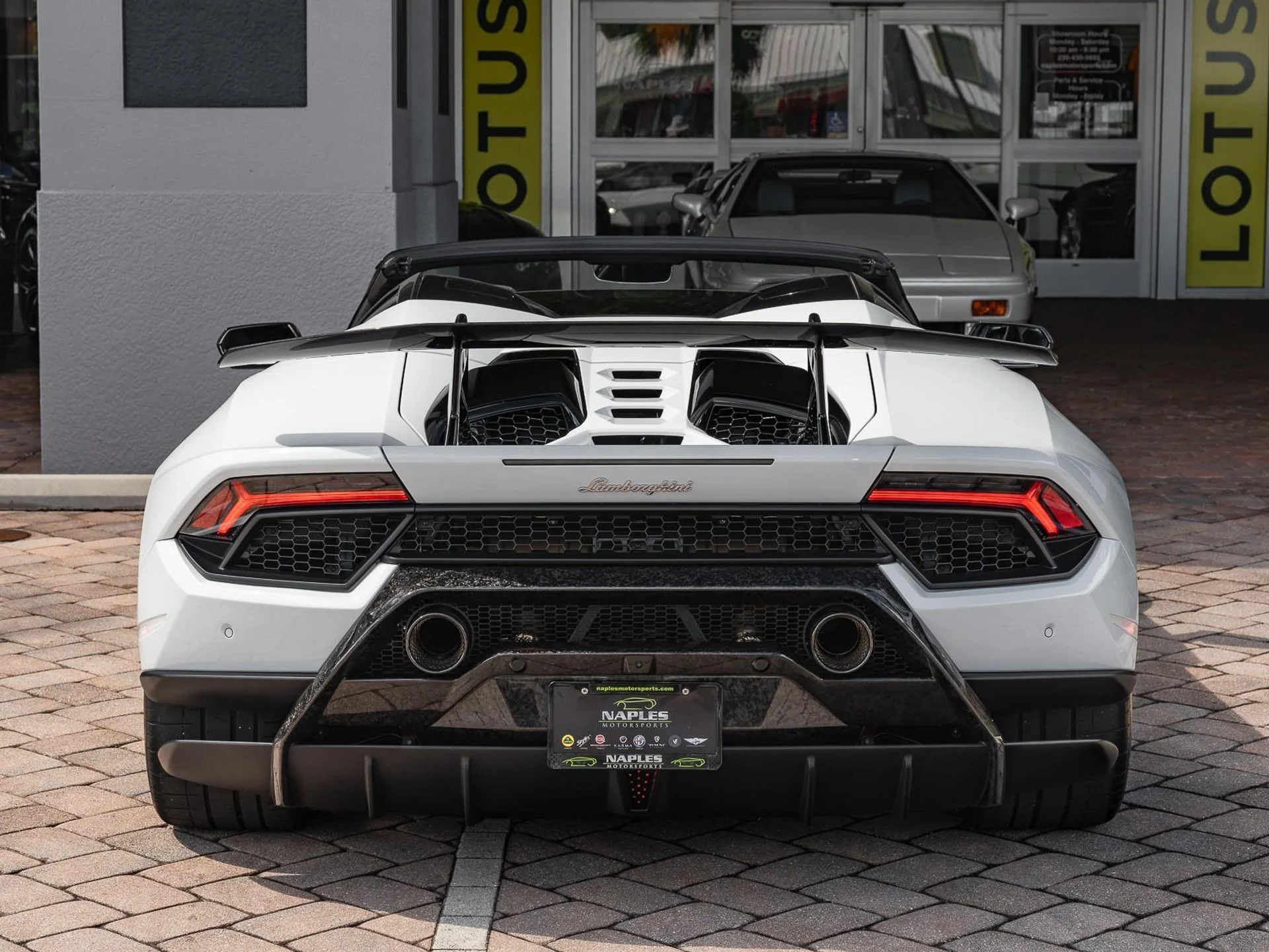 mph017_1284385528_Used_2018_Lamborghini_Huracan_Performante_Spyder_1761599132_de36c58cf6