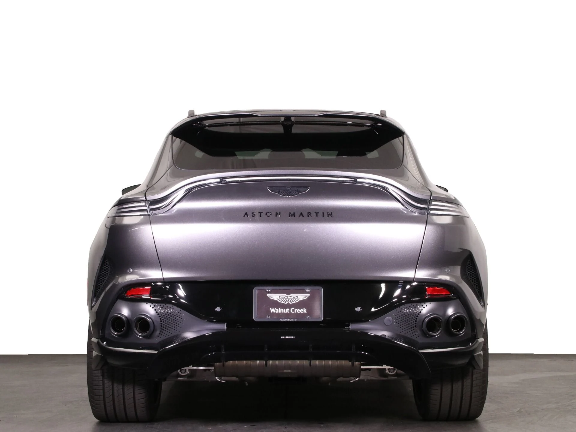 mph017_1284392232_New_2025_Aston_Martin_DBX_707_1742253294_2f5fe5bba2