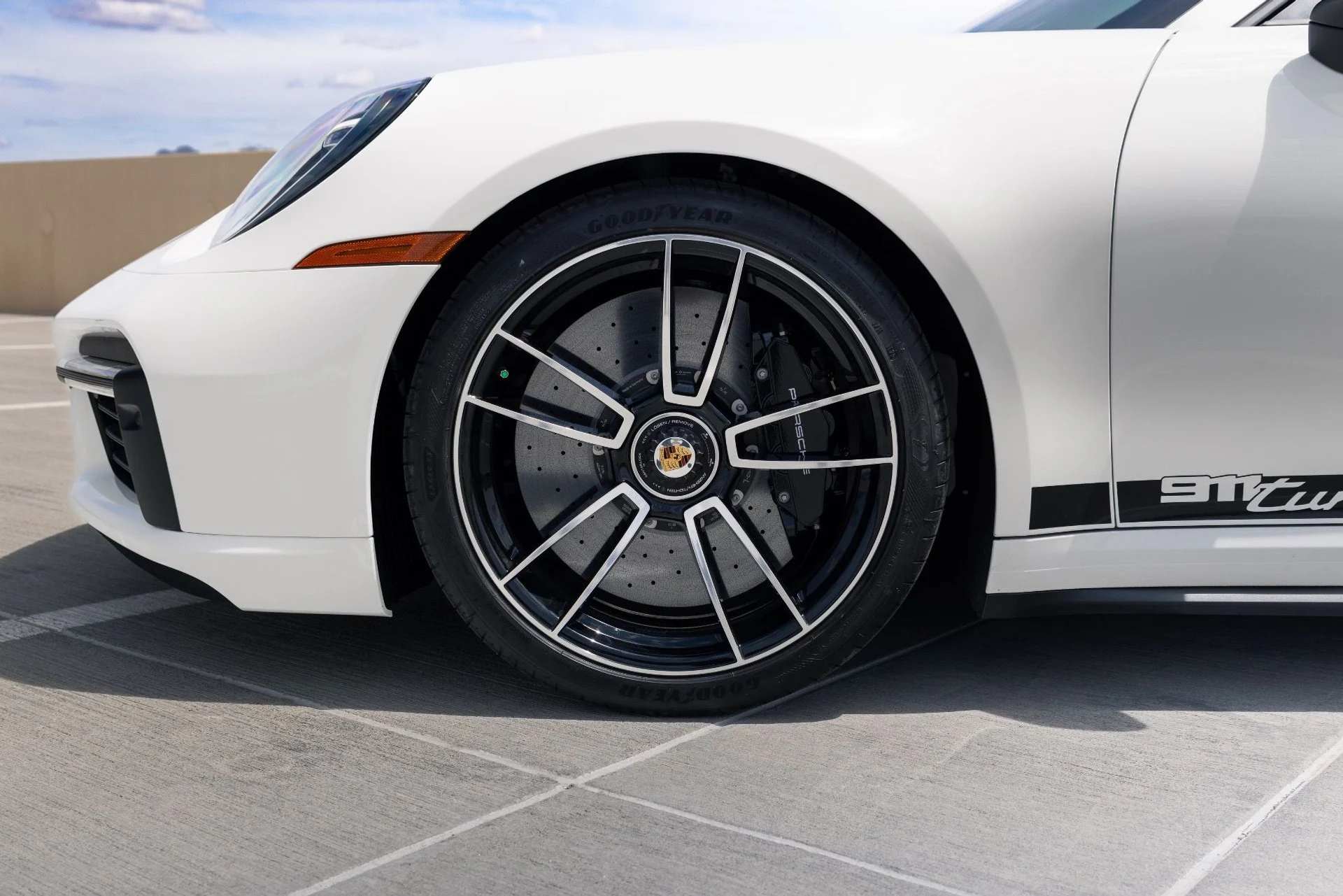 mph017_1284515137_Used_2025_Porsche_911_Turbo_S_1776200682_dca7a15ca3