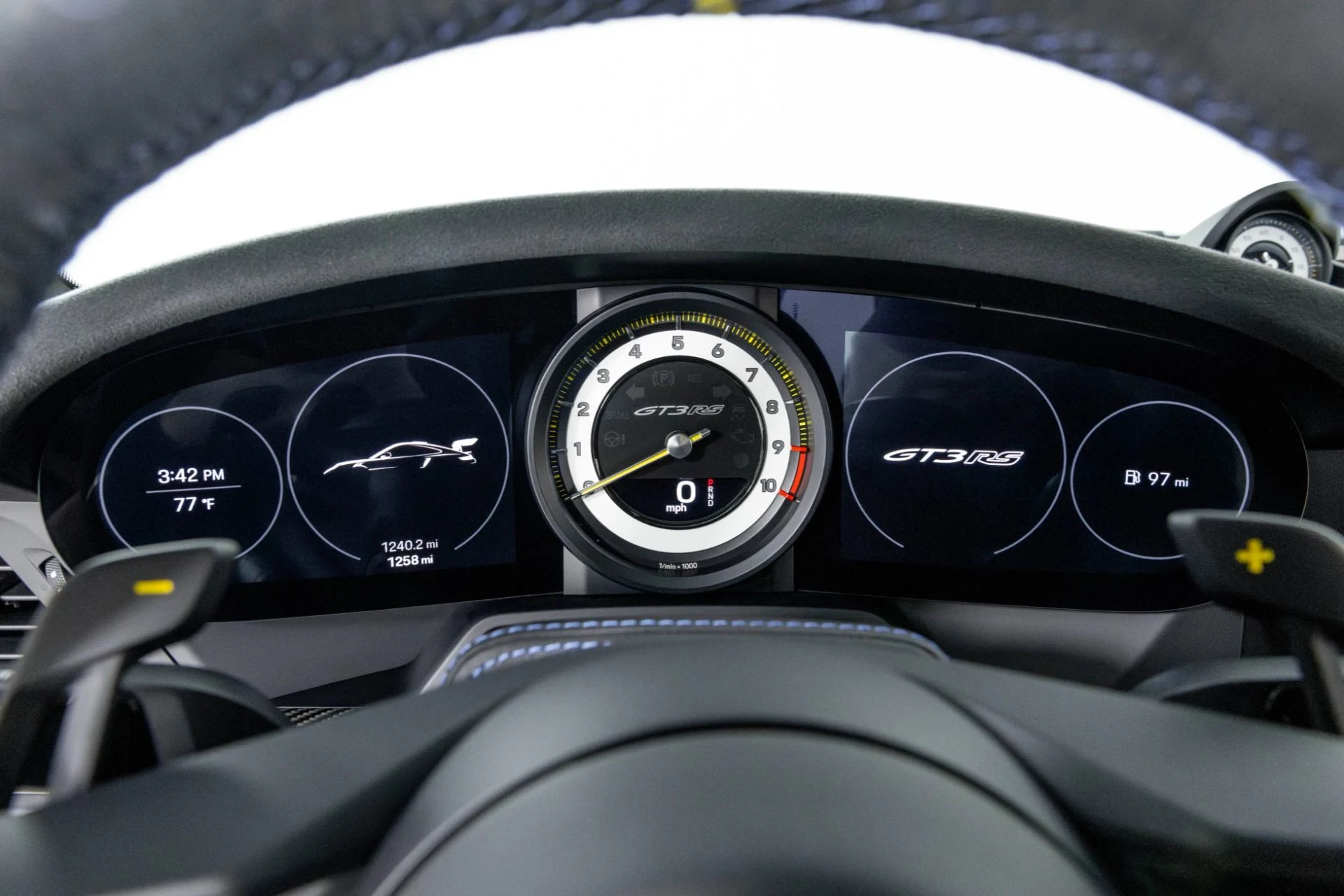 mph017_1315961311_Used_2024_Porsche_911_GT_3_RS_1763426467_1ce7f8809e