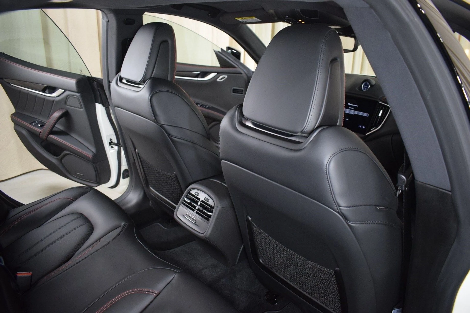 mph017_1319801597_532f1cb6fe86c6c0c10257a80cf8ff07x_1a37e19e0f