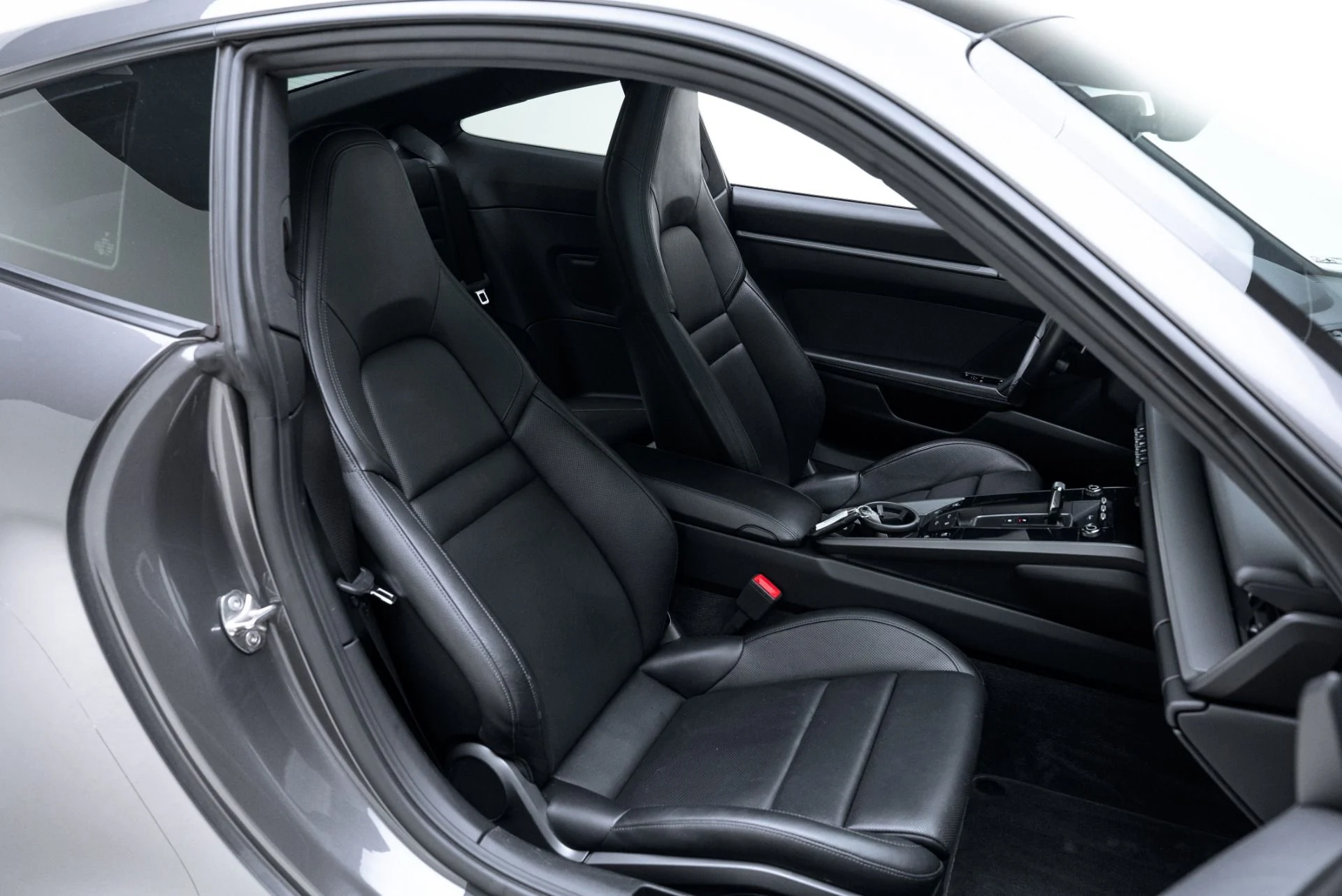 mph017_1320822763_Used_2020_Porsche_911_Carrera_1775067552_bab705ad5f