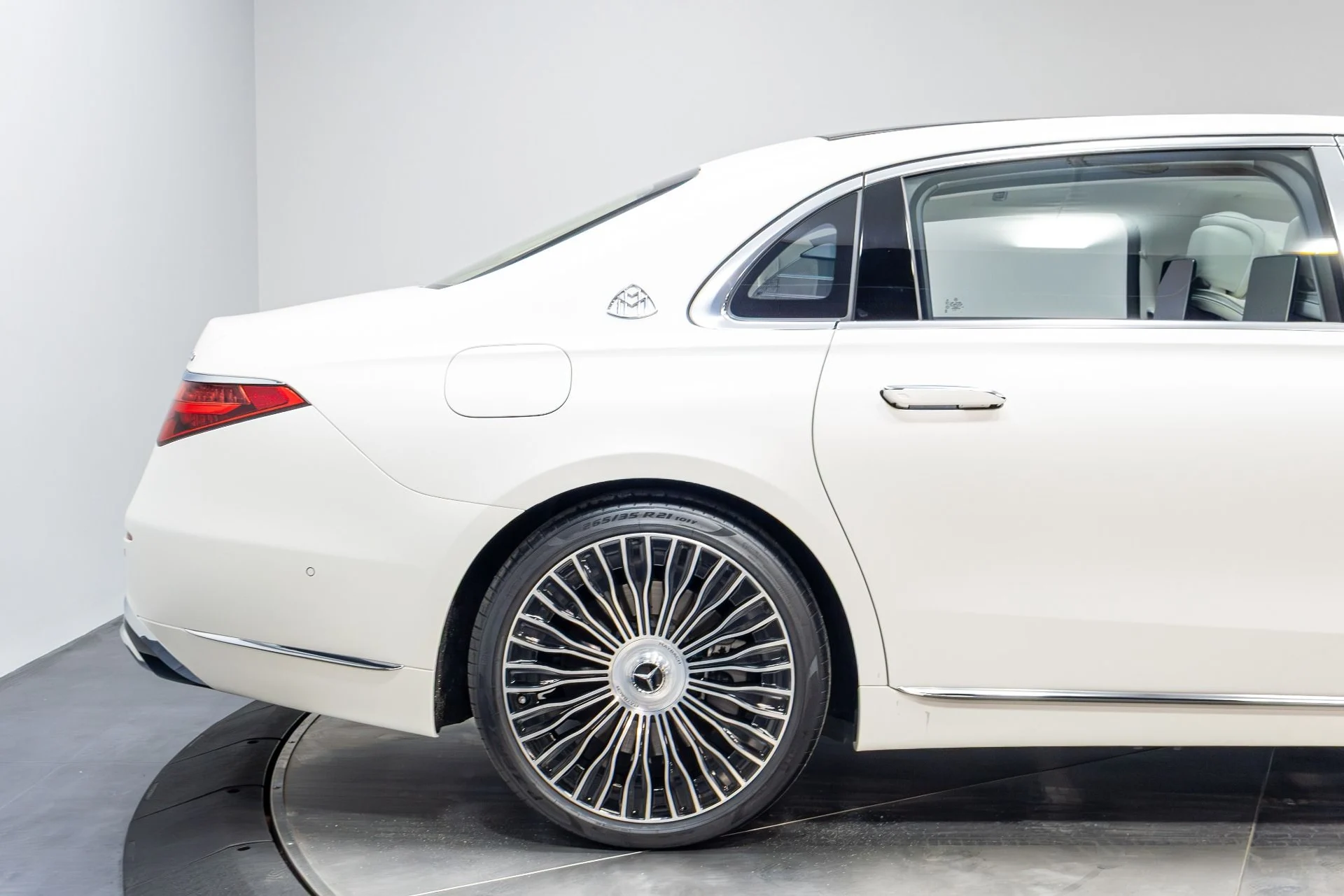 mph017_1320907854_Used_2023_Mercedes_Benz_S_Class_Maybach_S_680_4_MATIC_1776091551_27aa71f487