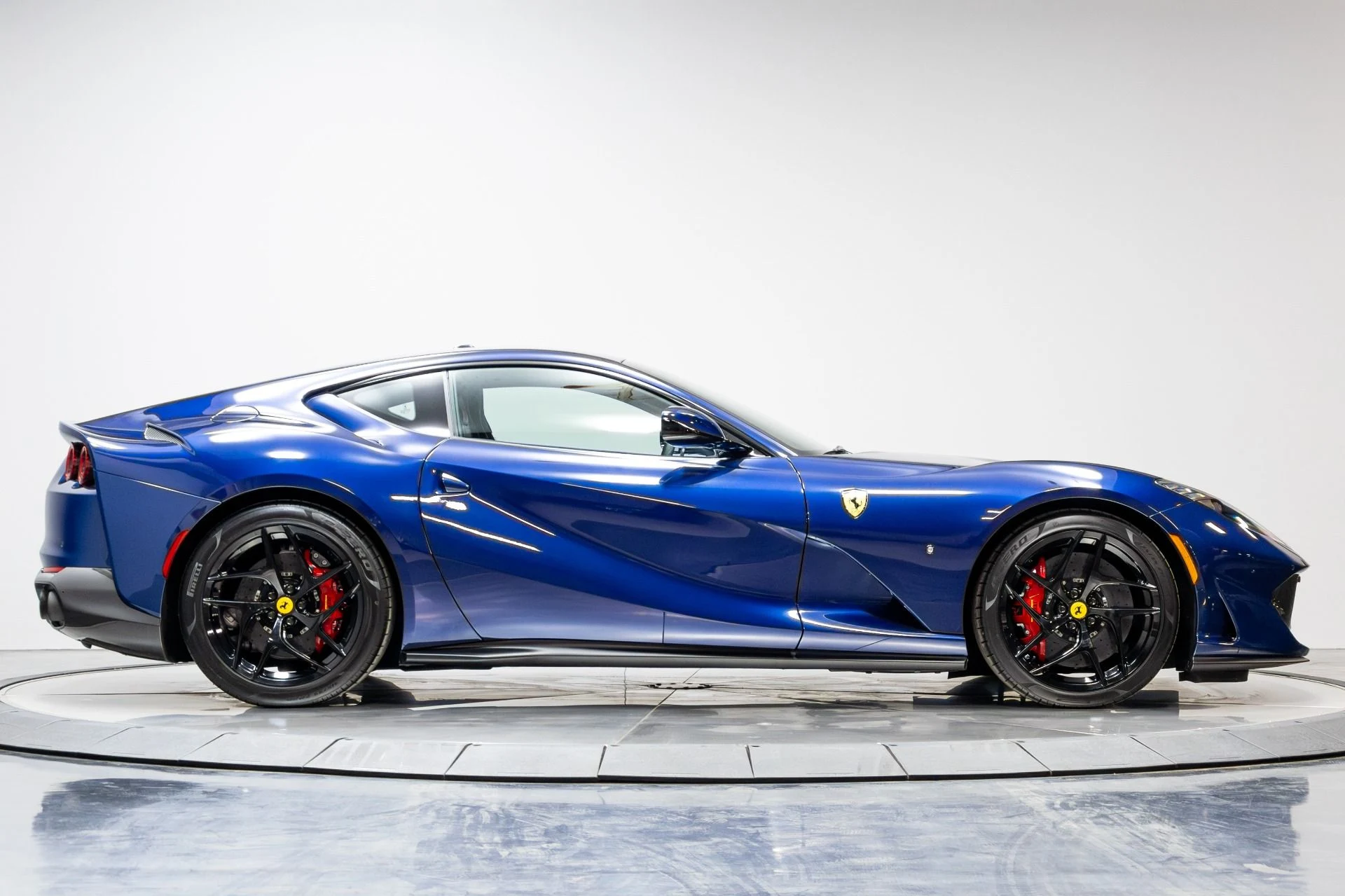 mph017_1323923897_Used_2019_Ferrari_812_Superfast_1774911934_a6922a860b