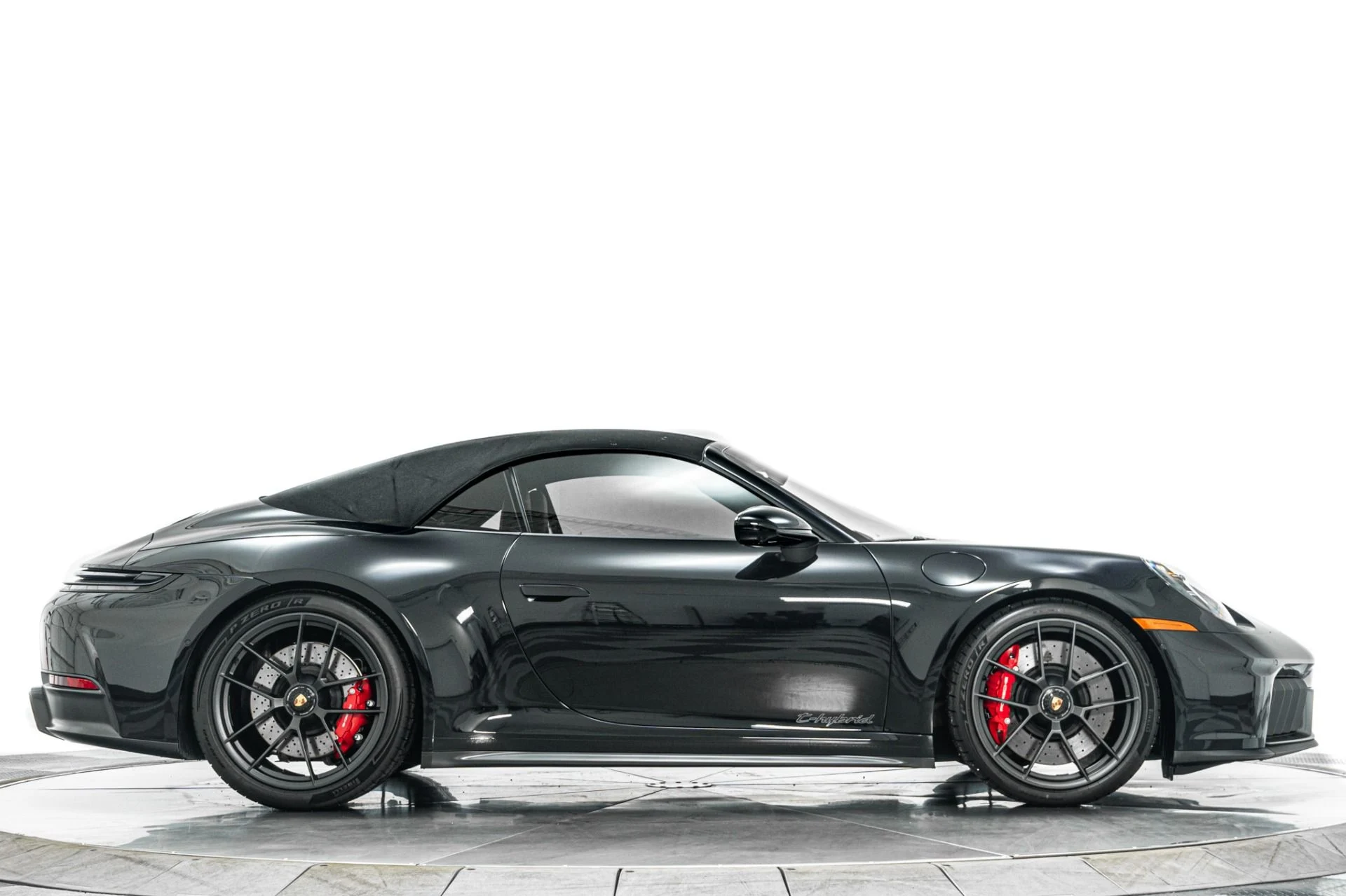 mph017_1324046283_Used_2026_Porsche_911_Carrera_GTS_Cabriolet_532_Horsepower_625_Miles_Adaptive_Sports_Seats_1784663059_68c5319335