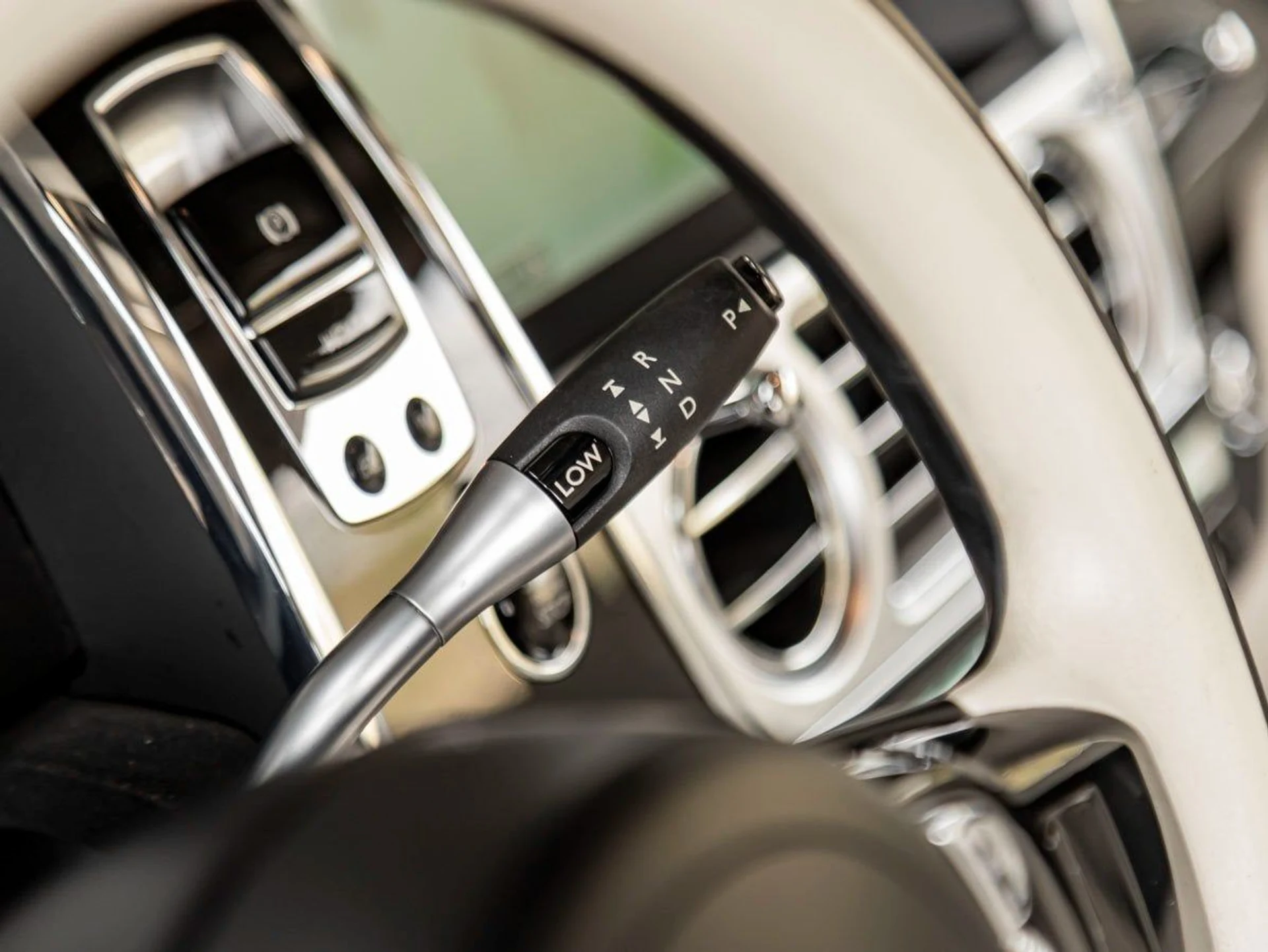 mph017_1328059908_18_33f03be610