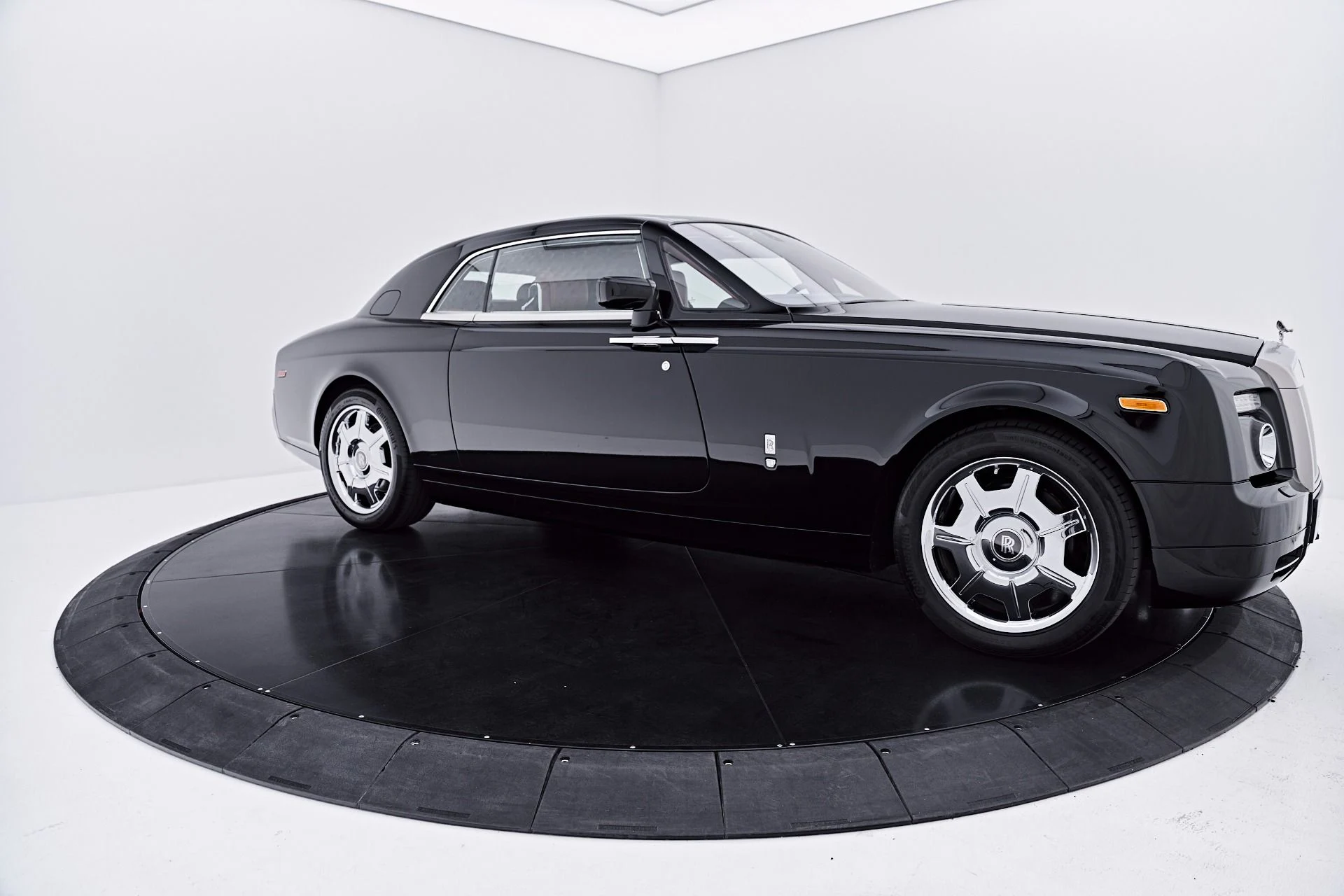mph017_1328720922_Used_2009_Rolls_Royce_Phantom_Coupe_Base_1784853699_4d1b9fc924