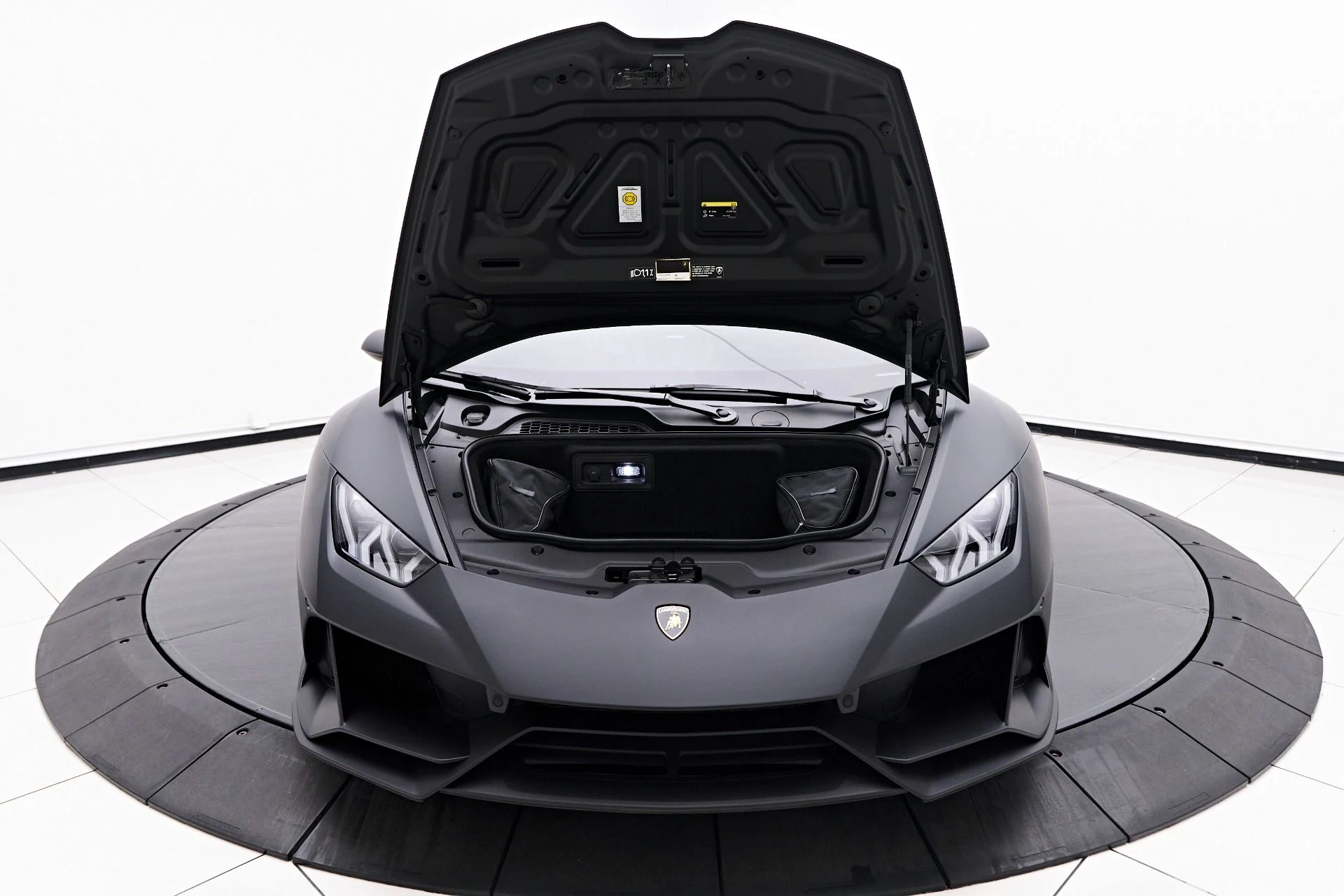 mph017_1330290683_Used_2020_Lamborghini_Huracan_EVO_Base_1755655868_29ec495d17