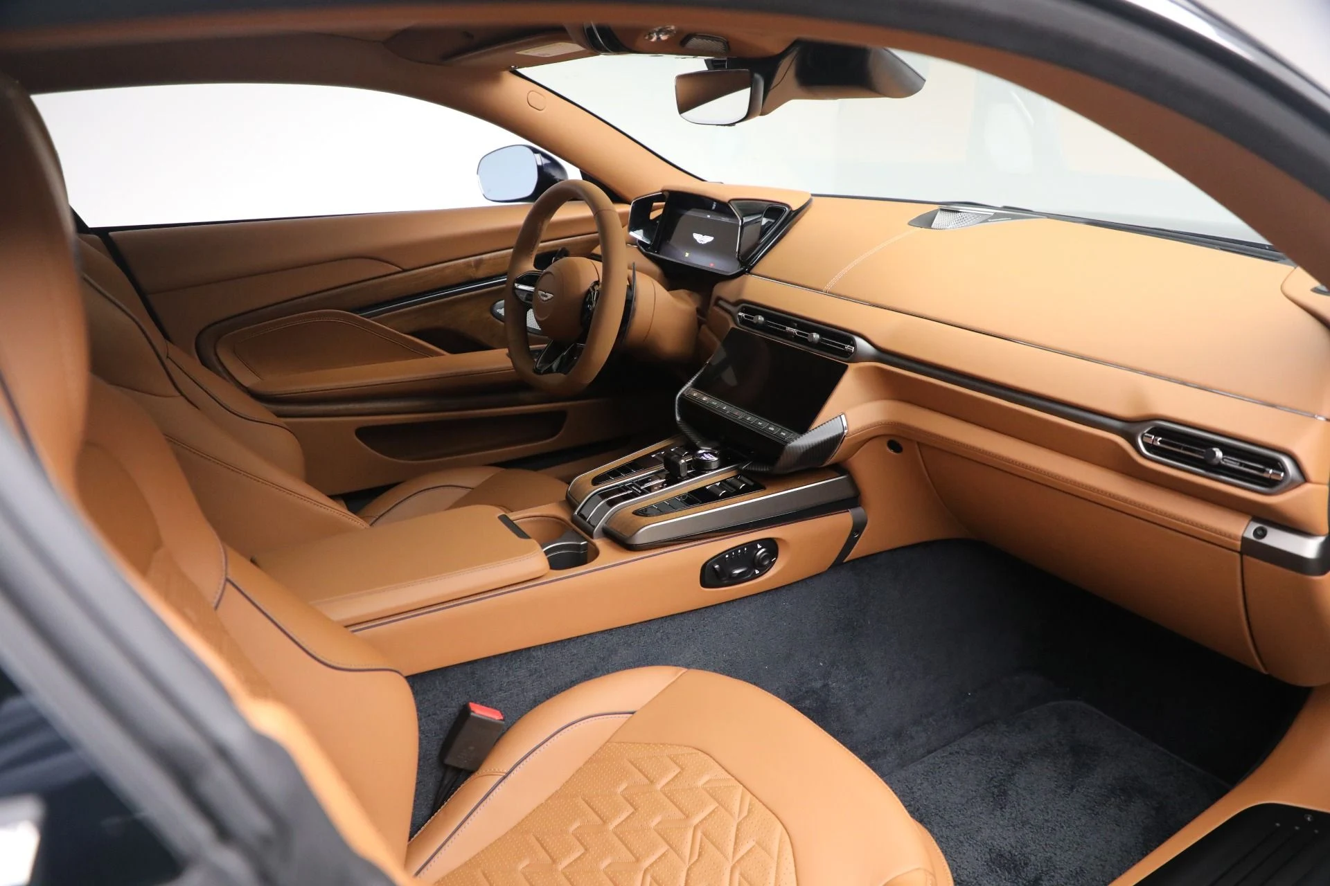 mph017_13370152_New_2026_Aston_Martin_Vanquish_2a94276102