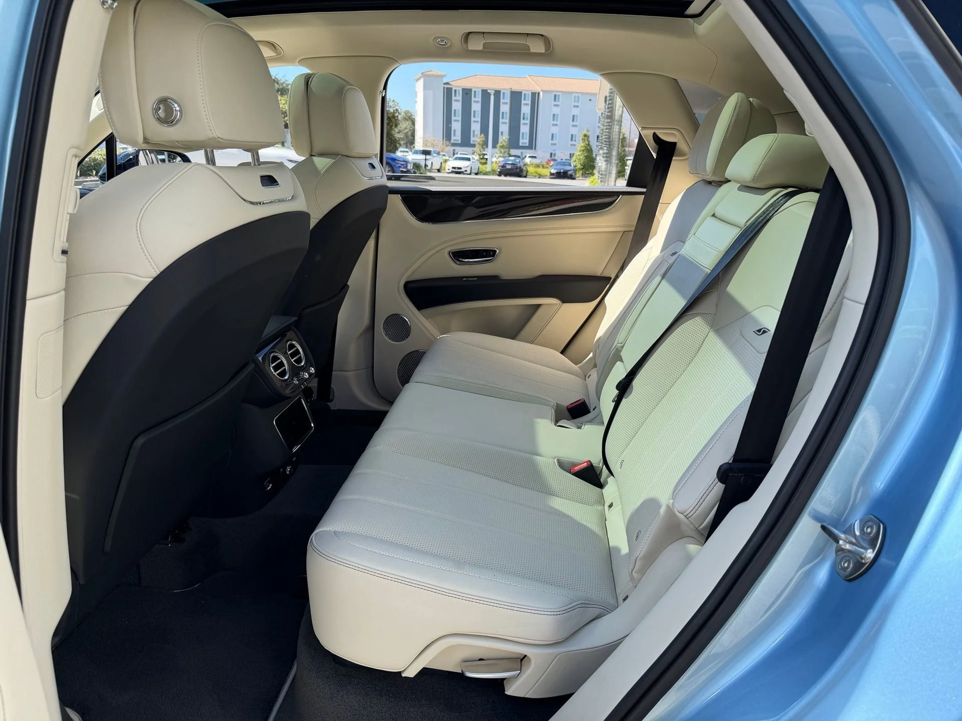 mph017_1338446975_d2232bd905504a30947027ebf65cc64c_806518b39b