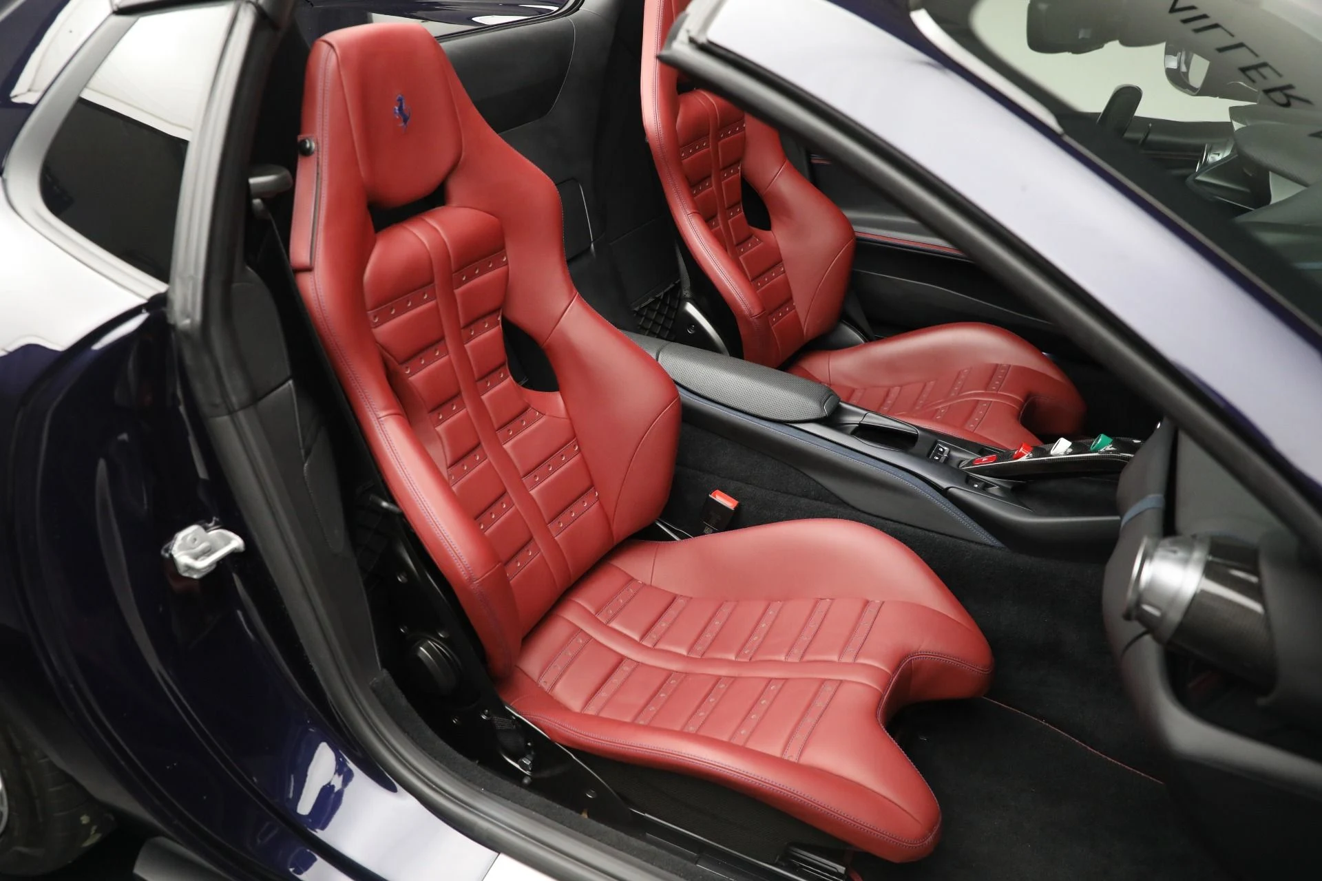 mph017_1339827326_Used_2022_Ferrari_812_GTS_1760996900_33a15c18cc