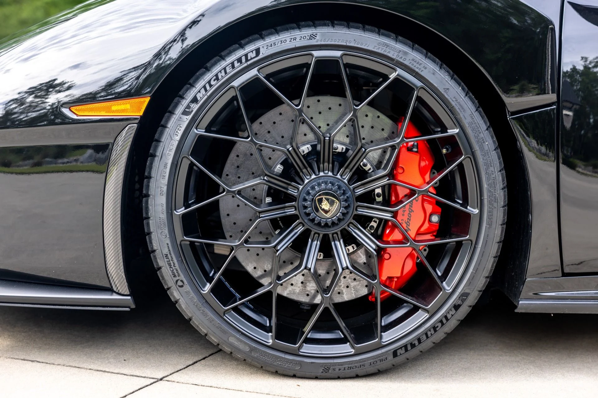 mph017_1353357638_Used_2021_Lamborghini_Huracan_STO_1781723231_458910e376