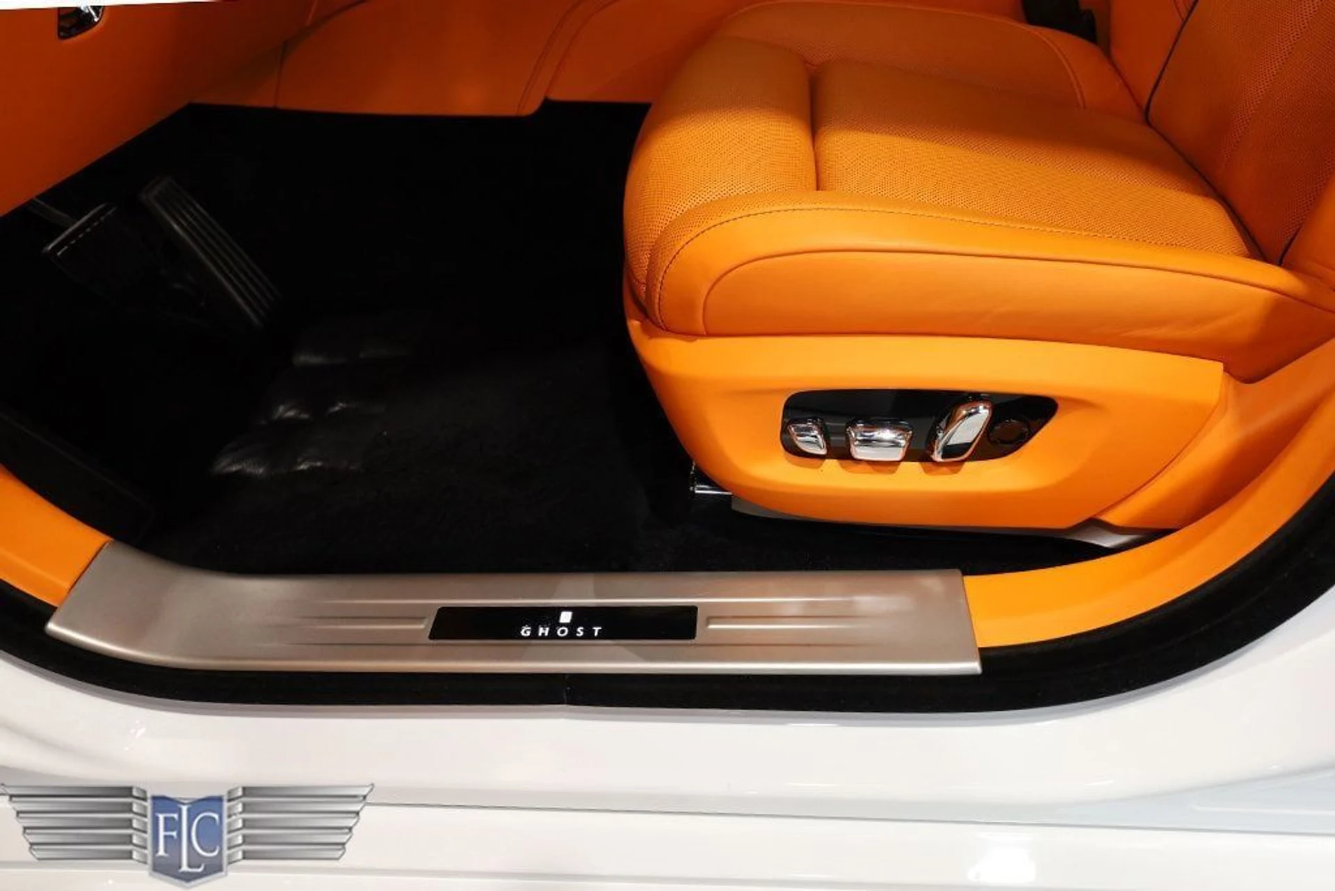 mph017_1353640154_used_2021_rolls_royce_ghost_withghostpackage_9689_21336772_18_1024_7c41fe4876