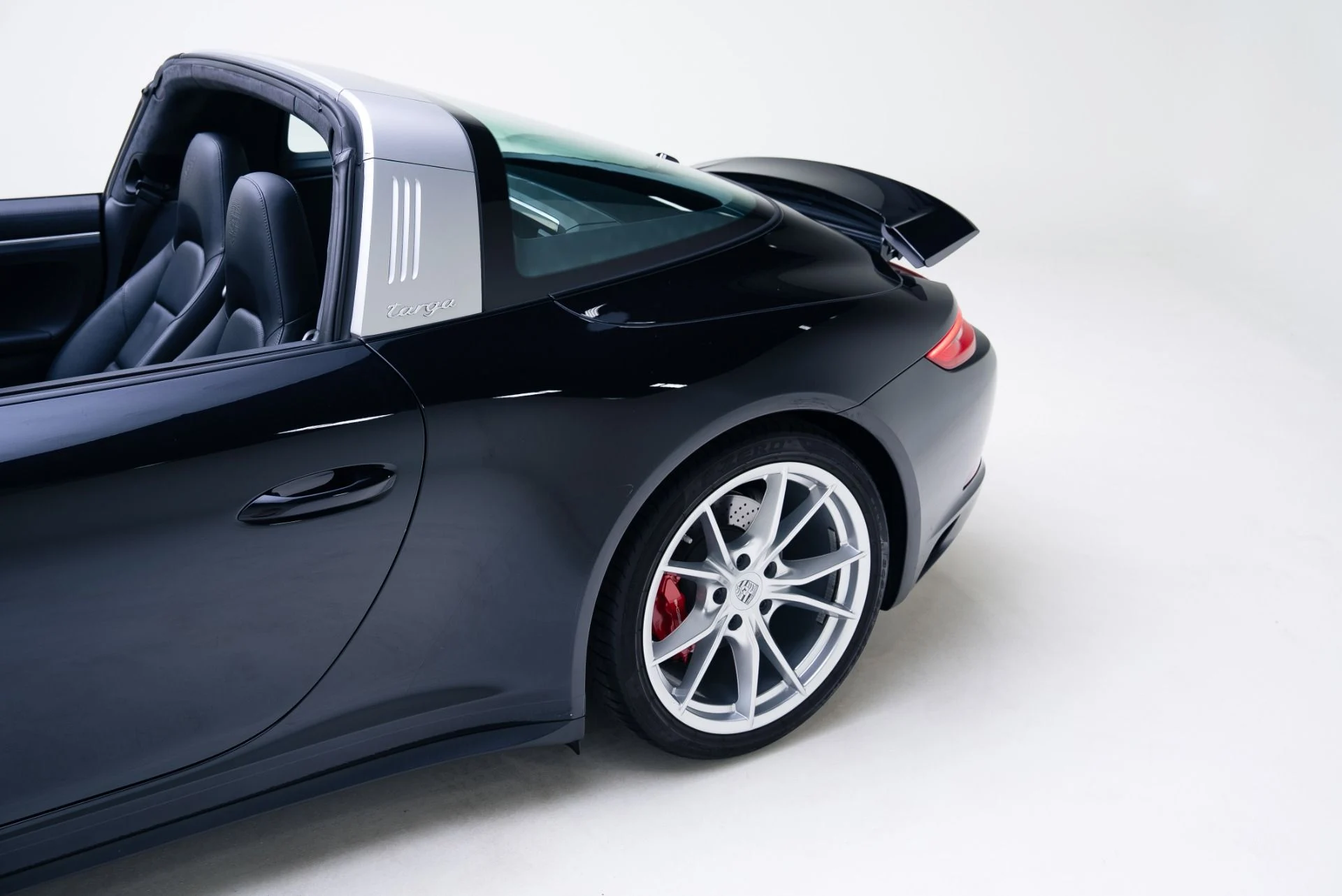 mph017_1355749330_Used_2018_Porsche_911_Targa_4_S_1767827932_2710eba483