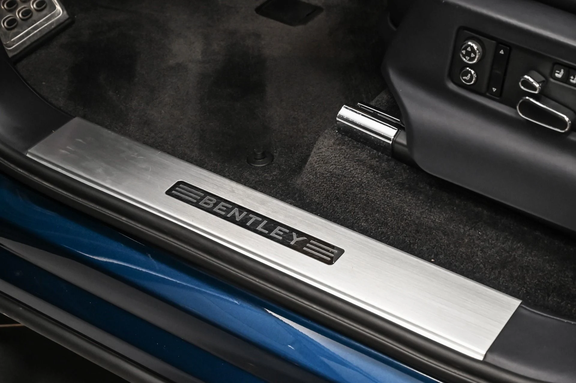 mph017_1362930227_Used_2018_Bentley_Bentayga_W12_1758835166_27afac4475