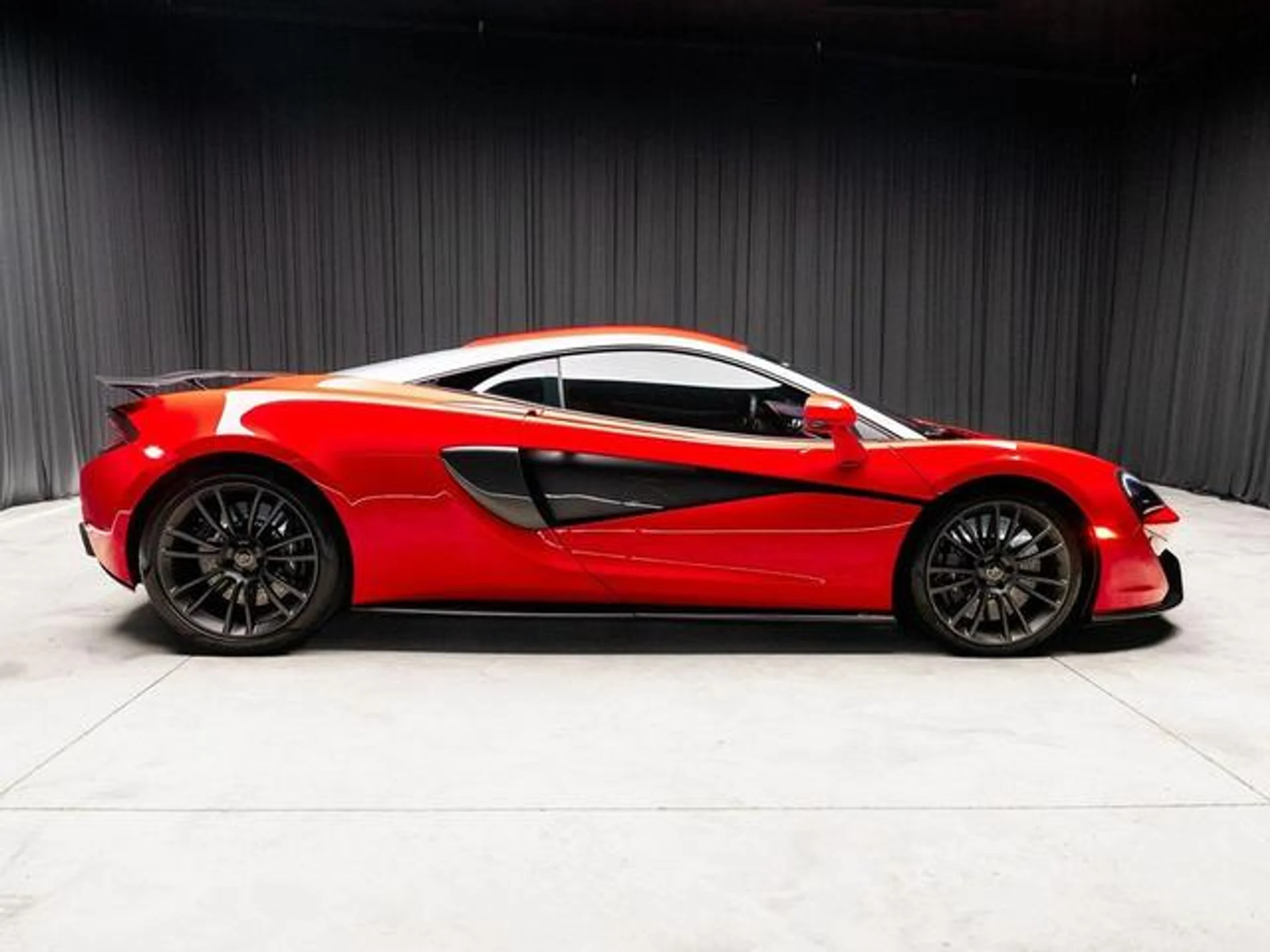 mph017_137133337_ew_F4_Zt_VQ_8y_Qg_QJ_Myzf_Z4n_K_Bd_FNU_c8b1f5a806