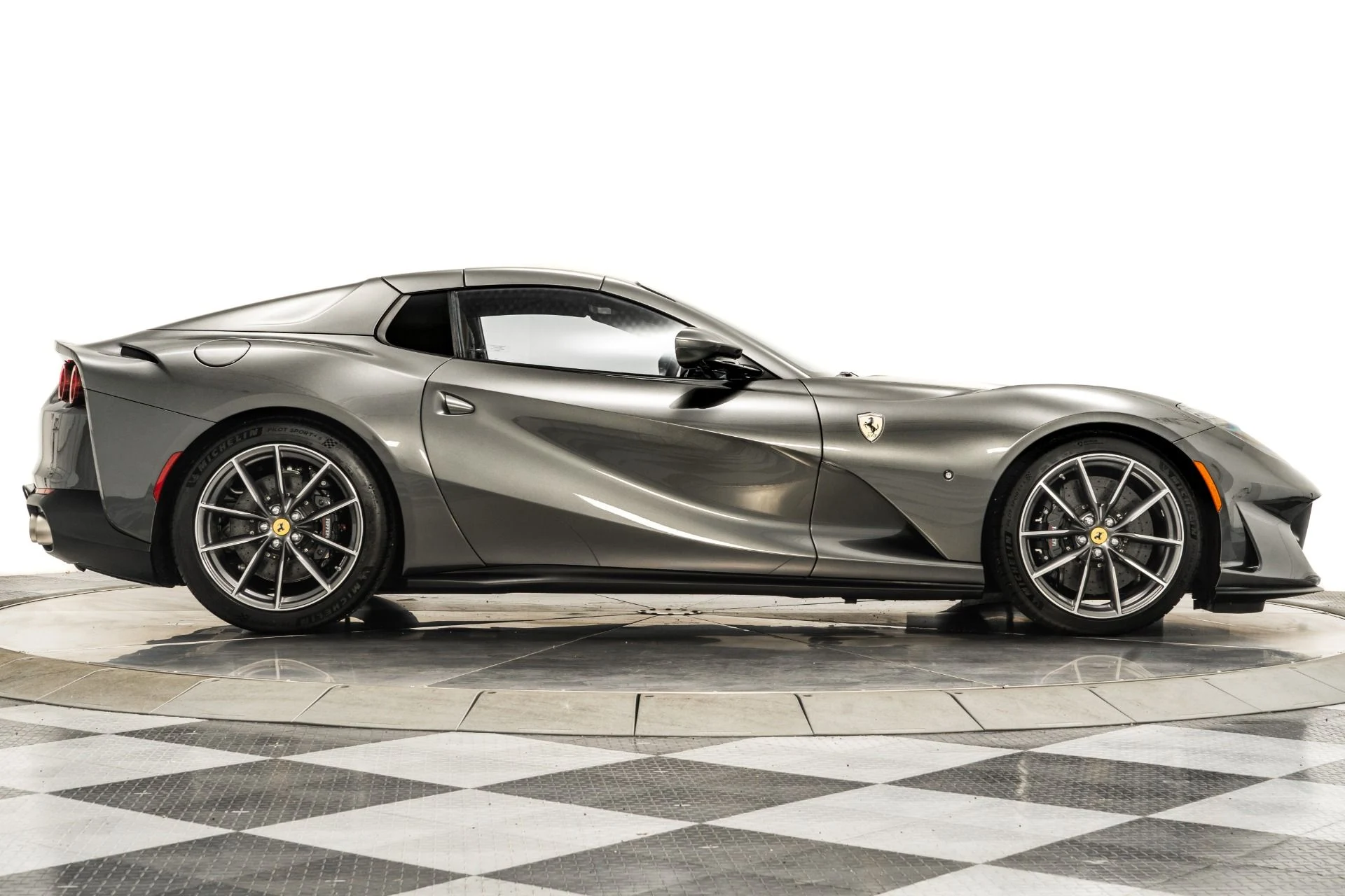 mph017_1376022326_Used_2023_Ferrari_812_GTS_1760994880_c4f4952092