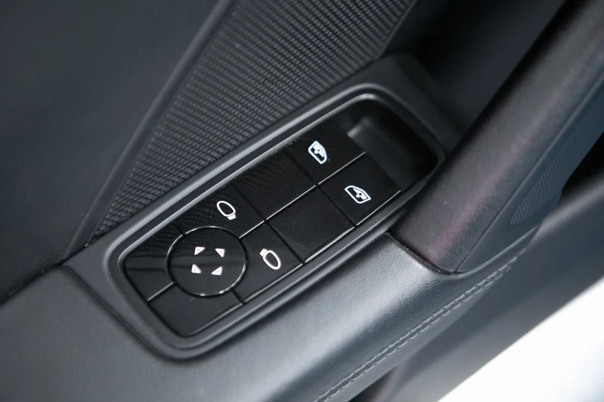 mph017_1382212556_c745f774f084e581db2b37a08ce0abf8x_57b81f5409