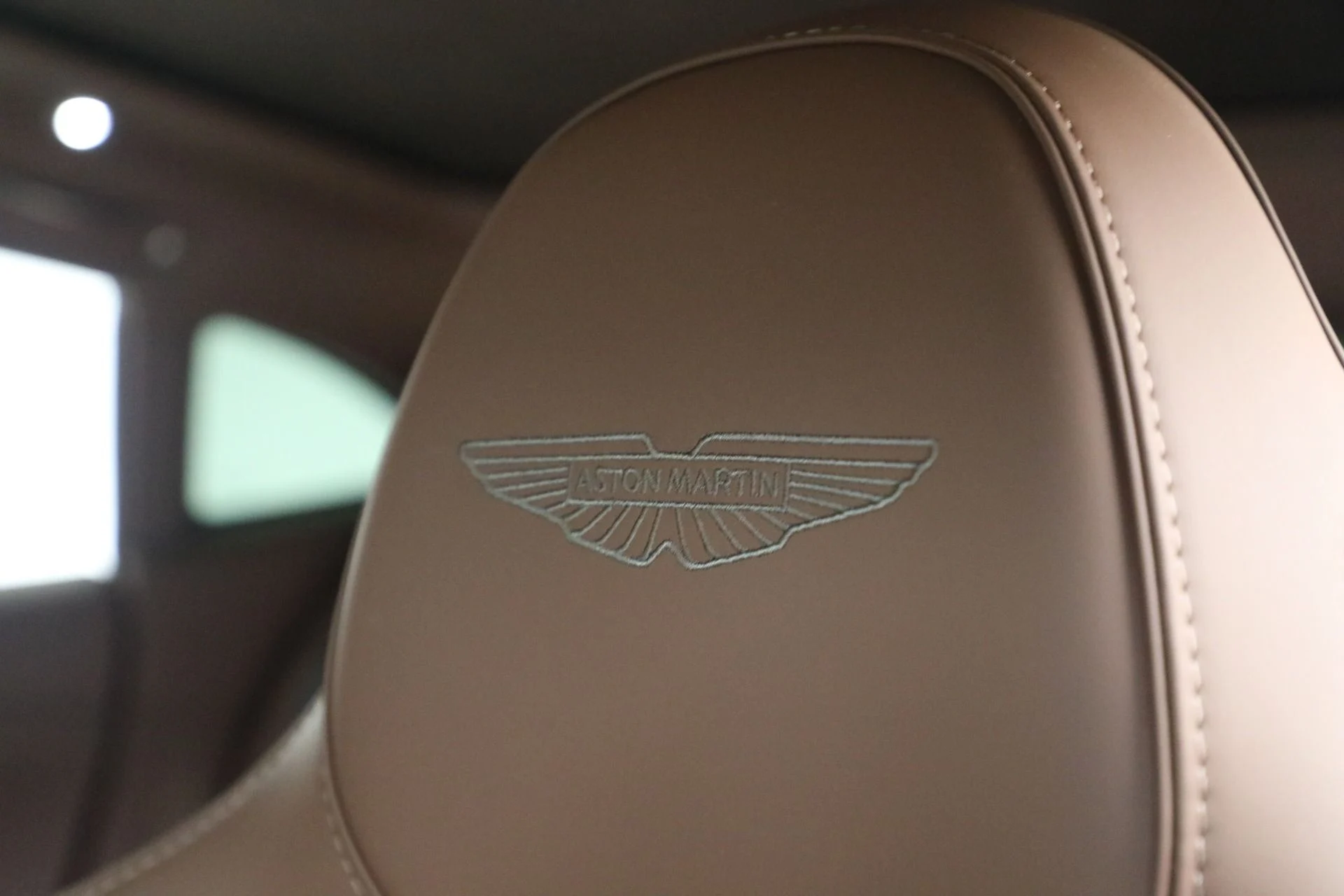 mph017_1393833334_New_2025_Aston_Martin_DBX_707_0587f55a7e