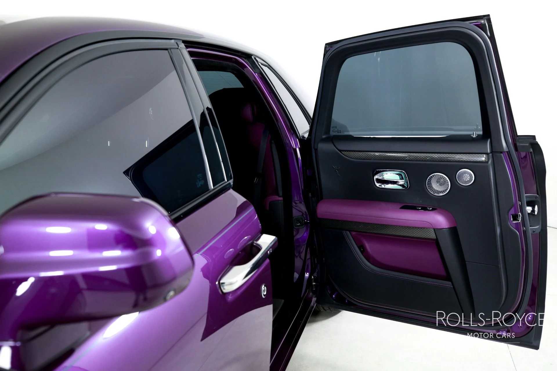 mph017_1399579764_Used_2022_Rolls_Royce_Black_Badge_Ghost_1772490971_7304376c08