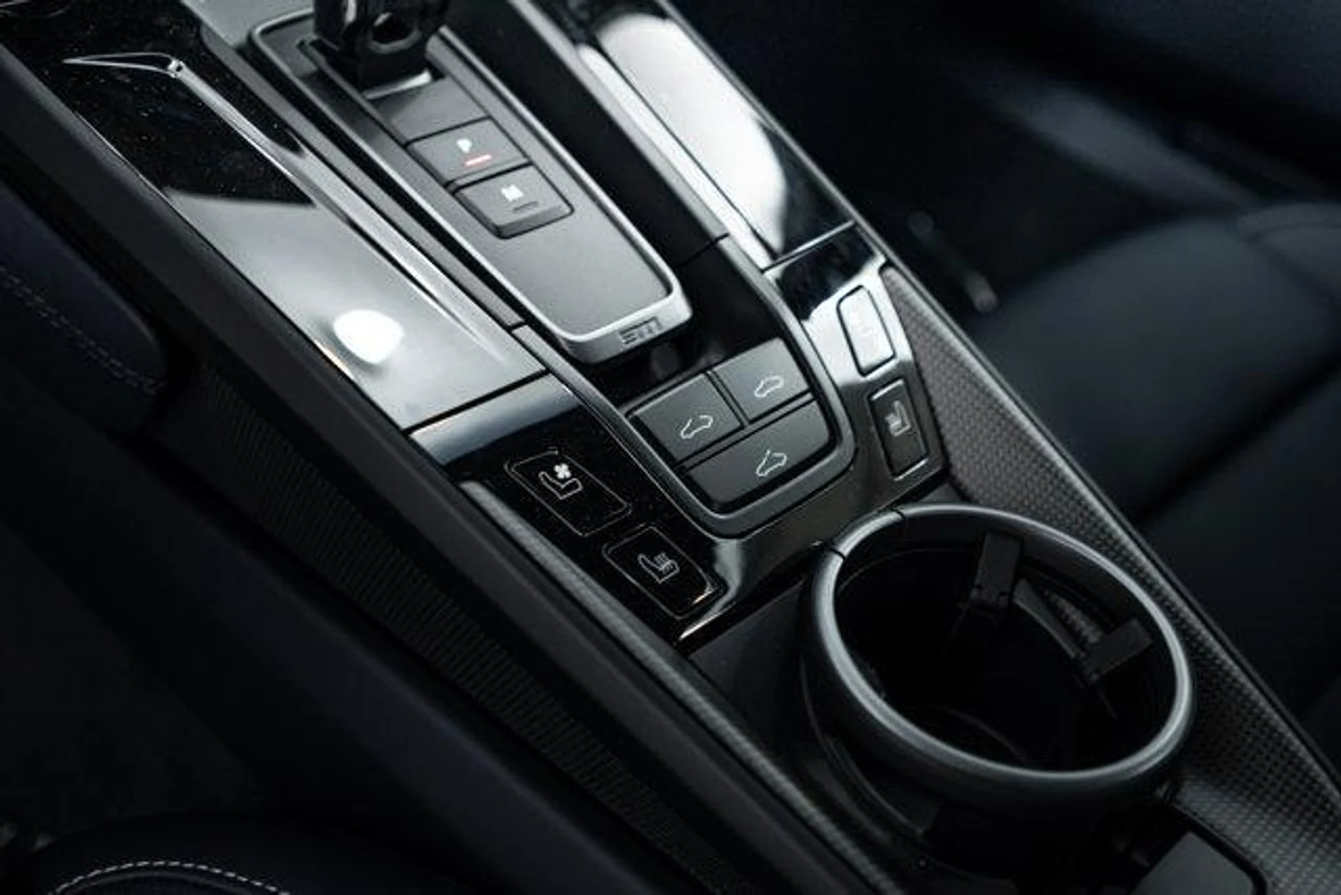 mph017_1439558033_EPZ_Kl_Qj4_R_Cx_XHC_4_CRS_8_BQ_Ec_ROA_983fb6fdd9