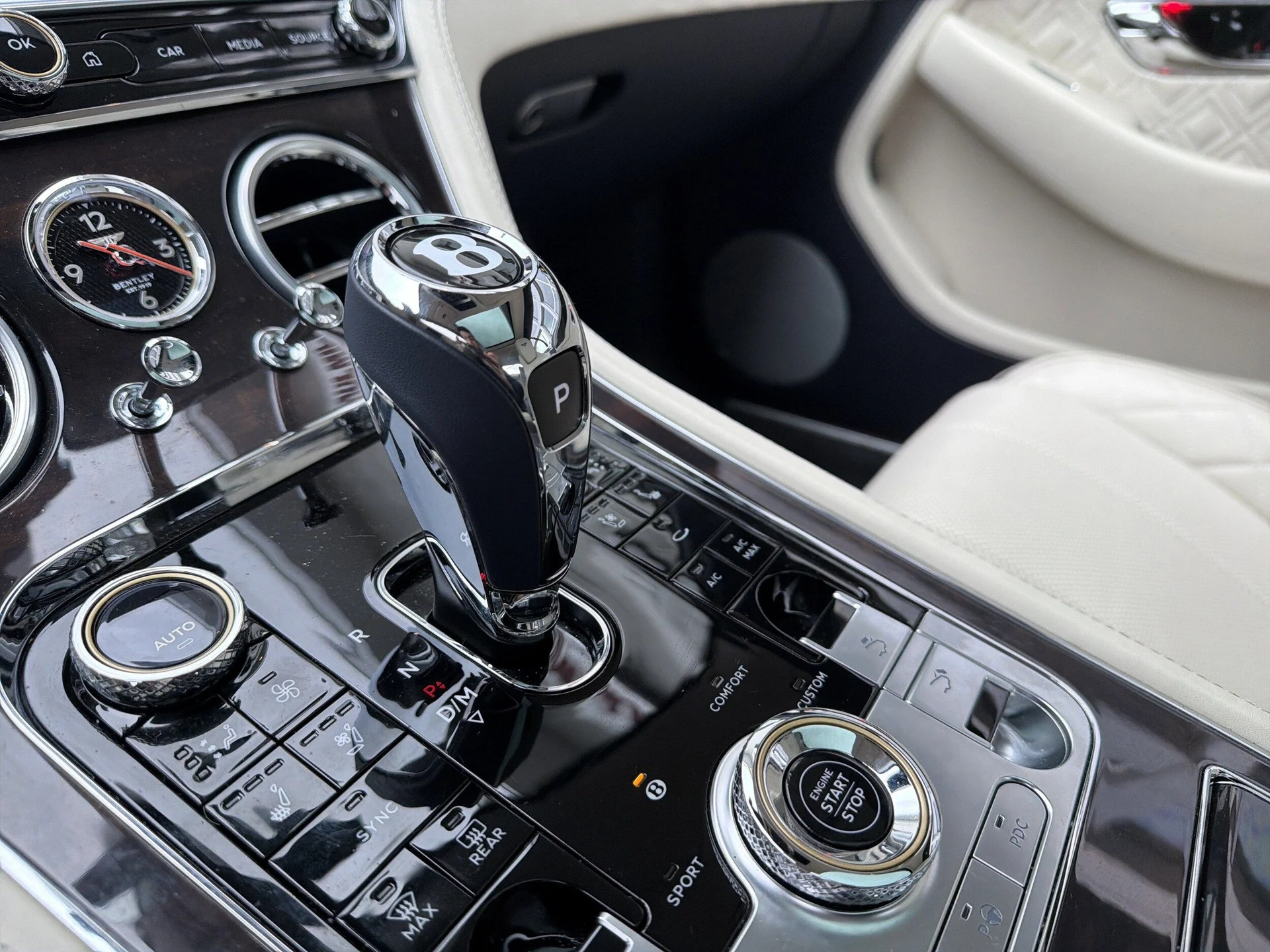 mph017_1445042002_a374bd7eaf897aba30b12bf1c879a8f5x_9301ff2314