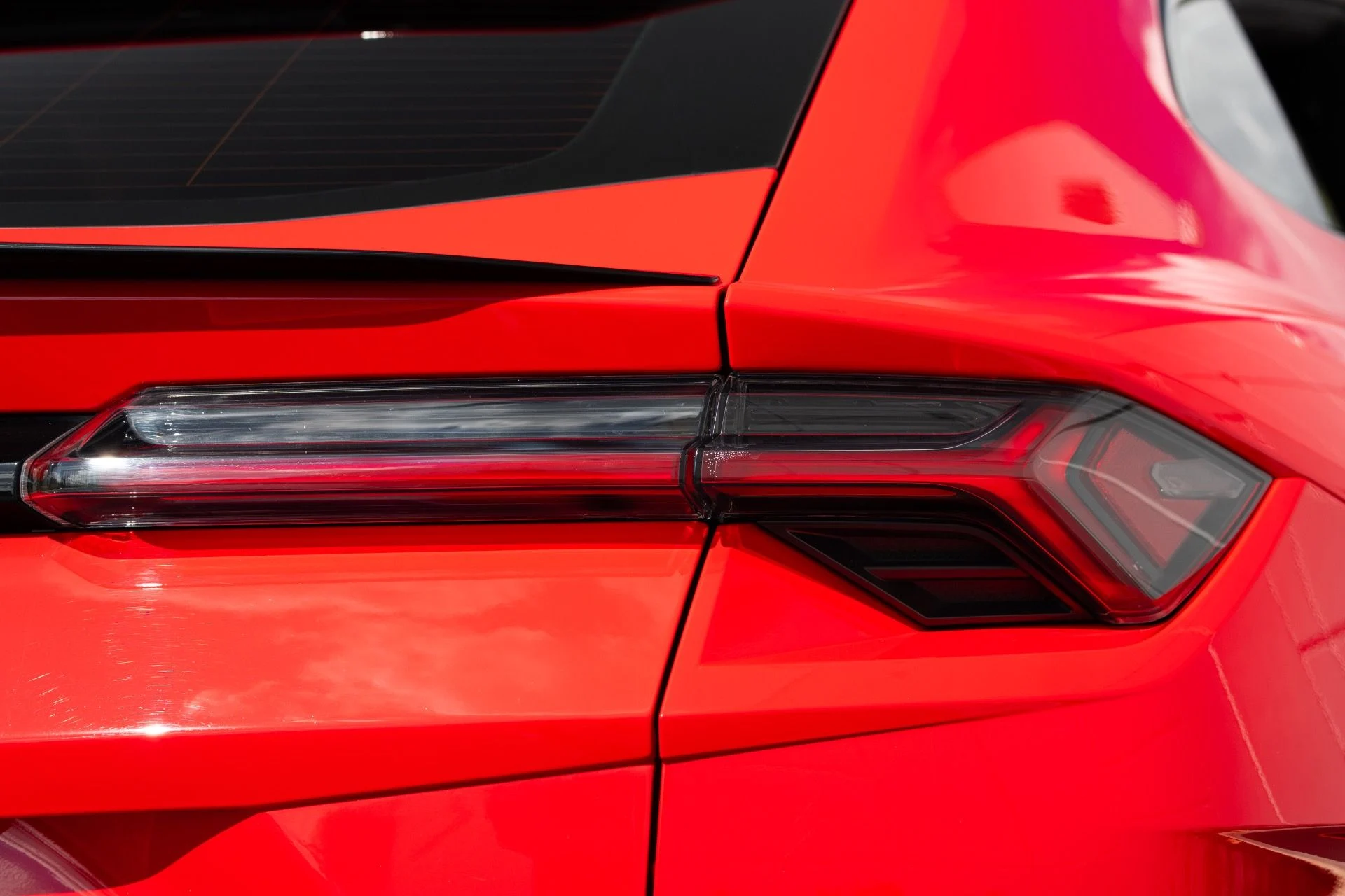 mph017_1460057660_Used_2023_Lamborghini_Urus_S_1771018679_0f43bd339f