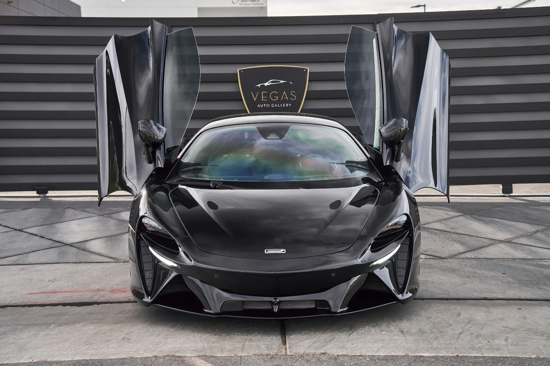 mph017_1466722743_Used_2023_Mc_Laren_Artura_1760554883_783f270531
