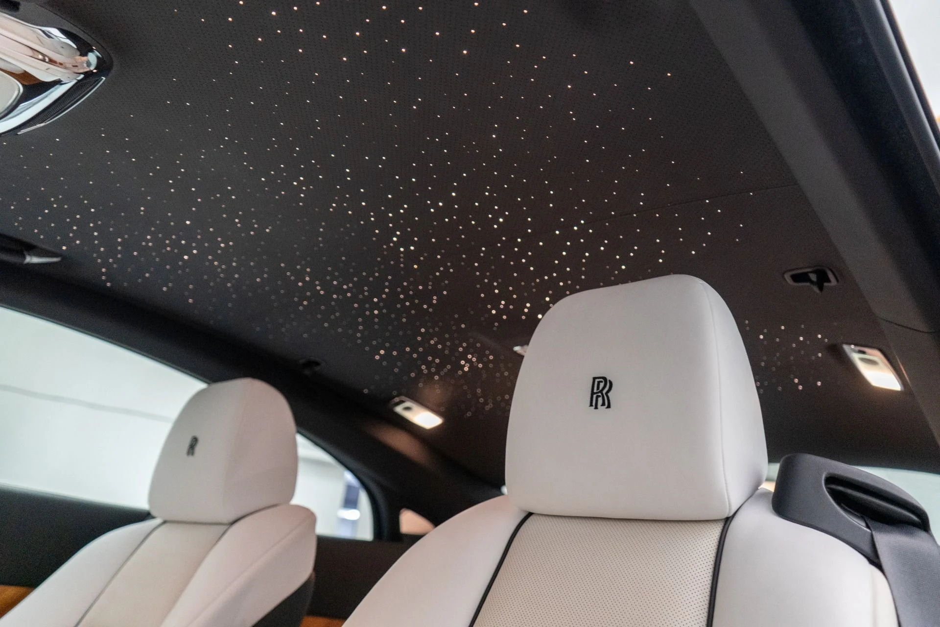 mph017_1477916558_Used_2016_Rolls_Royce_Wraith_1759423730_b499e7188e
