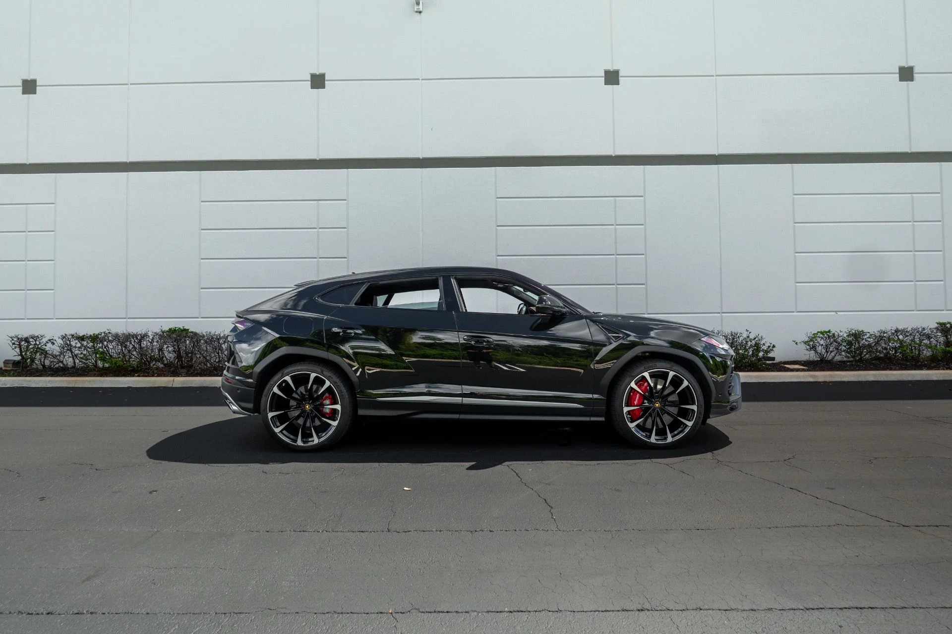mph017_1485150604_Used_2020_Lamborghini_Urus_1758836559_27d4a43464