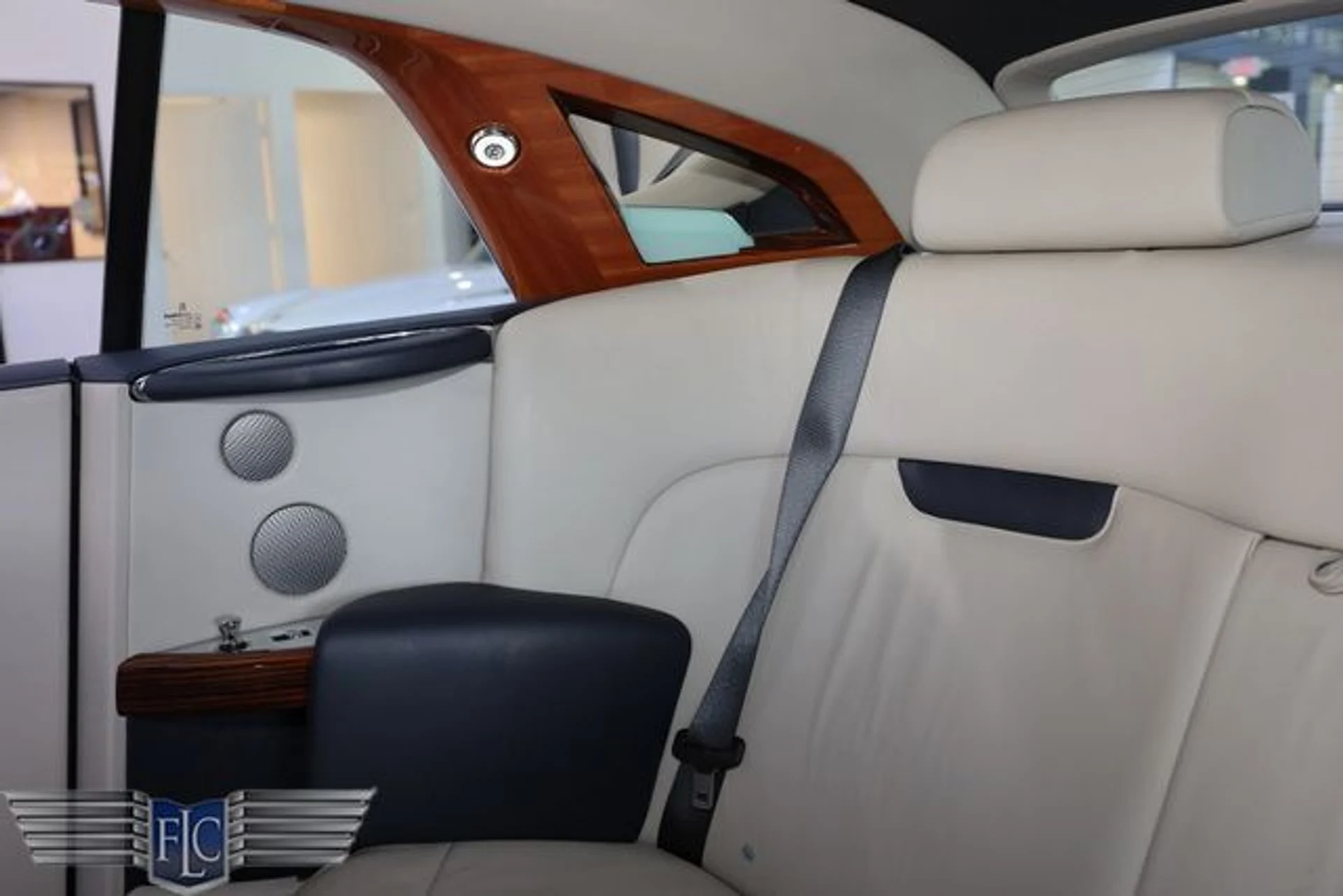 mph017_1499146825_used_2009_rolls_royce_phantom_coupe_2drcoupe_6305_23064698_22_640_52f8fd7c8d