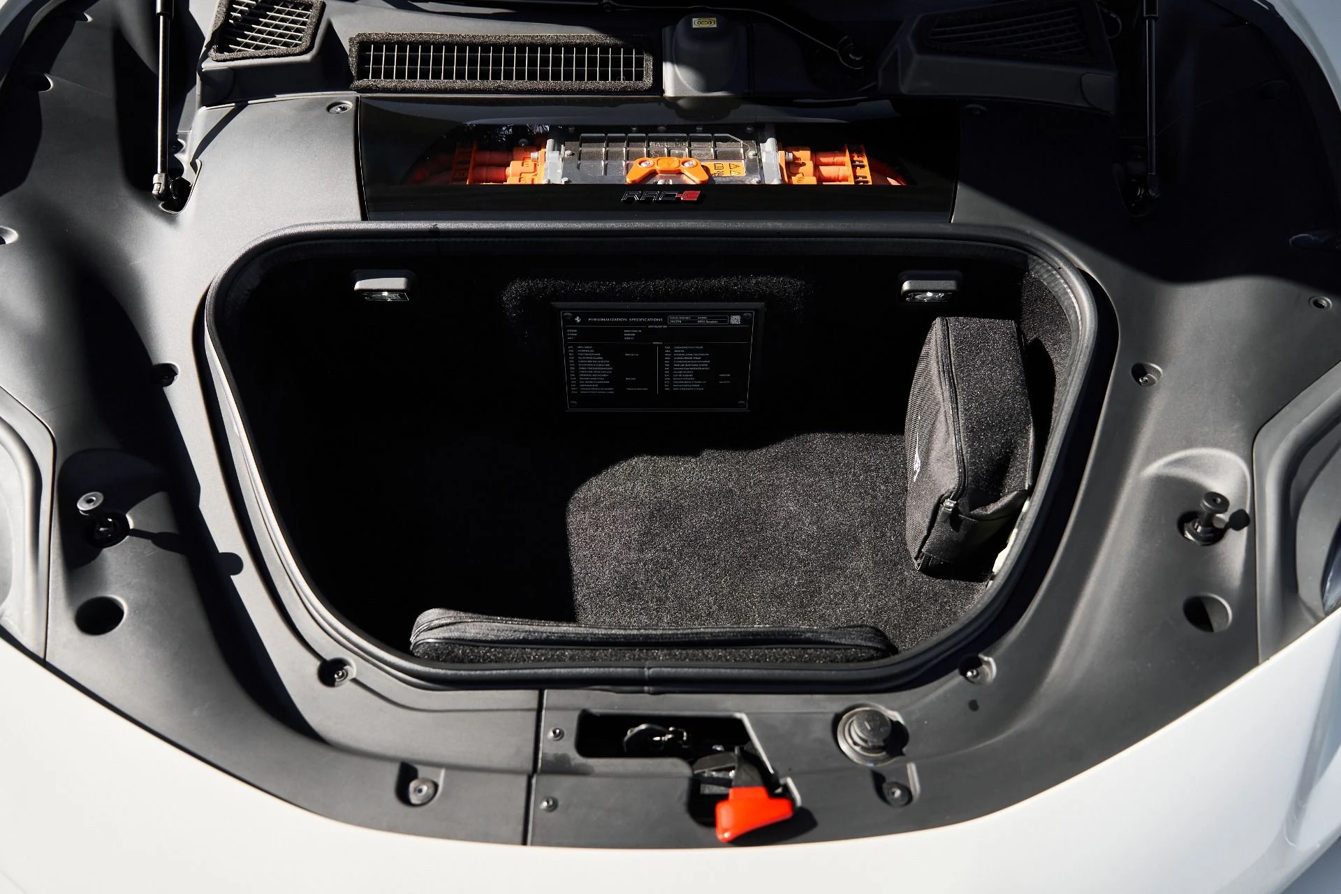 mph017_1503084103_Used_2023_Ferrari_SF_90_Stradale_1762821641_f950df5eff