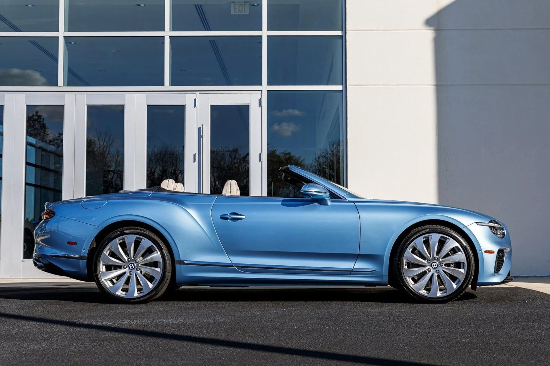 mph017_1504151602_efca08d4bf8b3aff6618ecd7cba5f200x_5db3da08c3