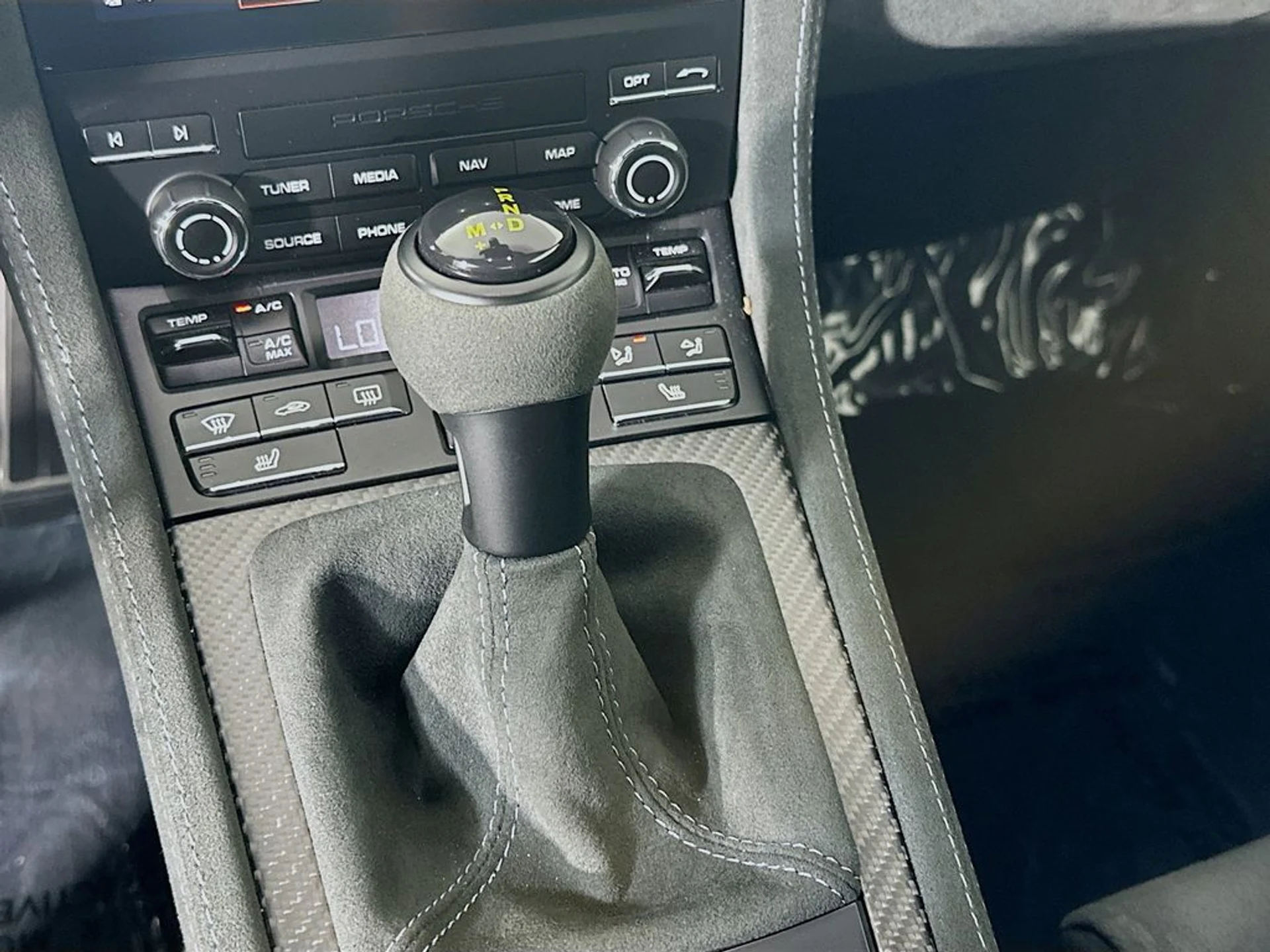 mph017_1518816298_1cd4a3f5f202cad670c1637cee181706x_ad585a638d