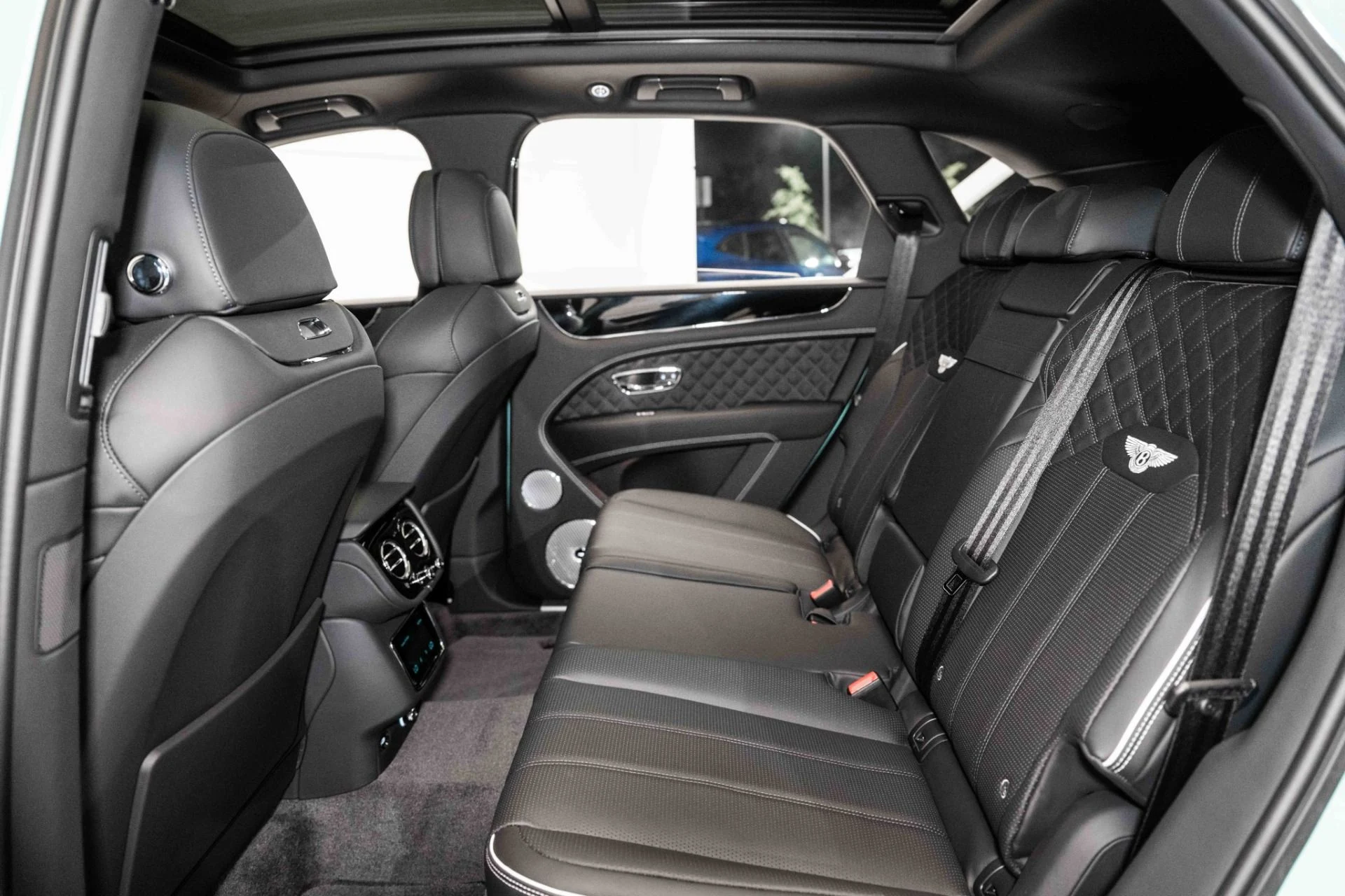 mph017_1521434402_Used_2024_Bentley_Bentayga_S_1793120198_d6ae289e5b