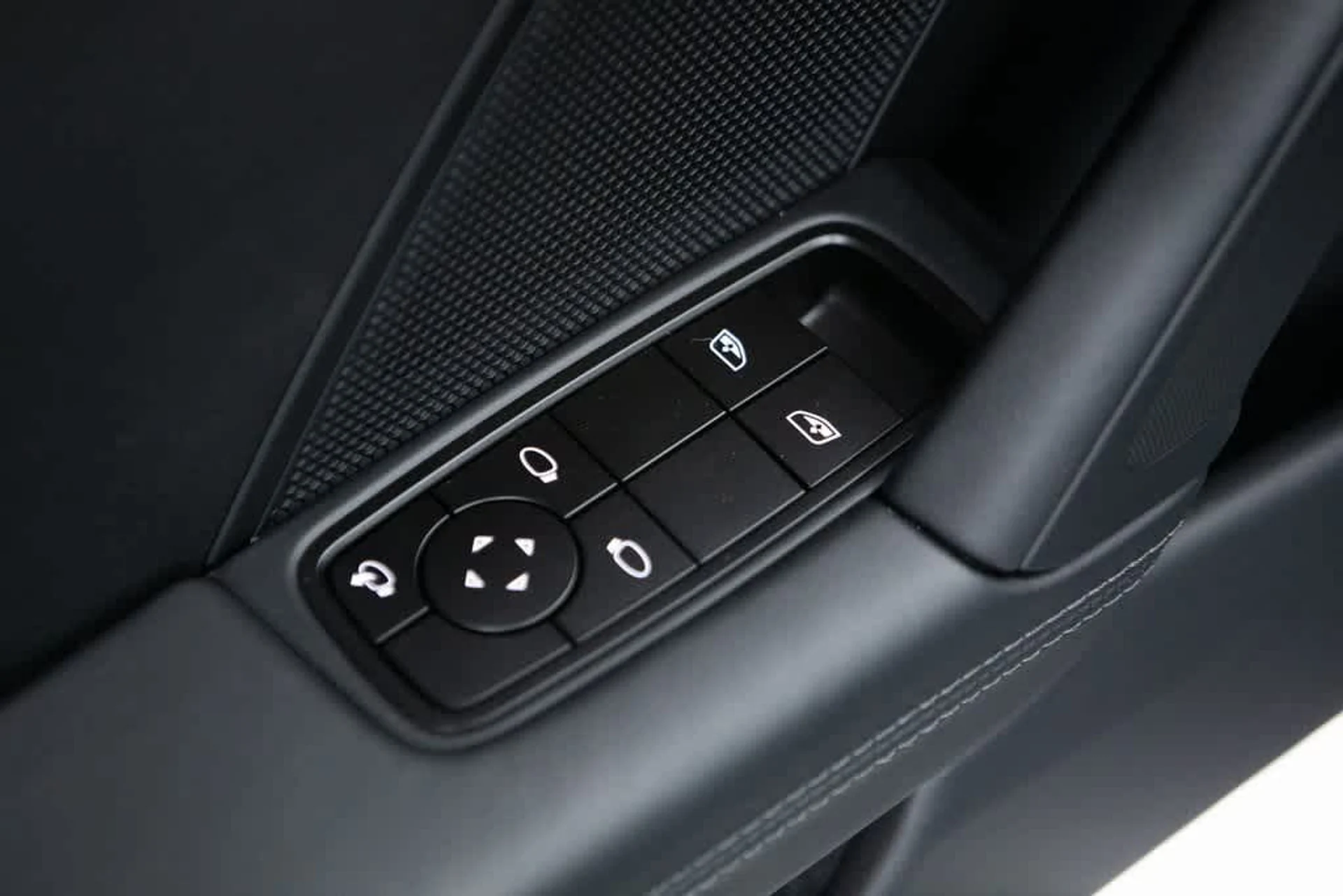 mph017_1521941027_8565c63de866213ec295691b7f5745d4x_ad311f70e6