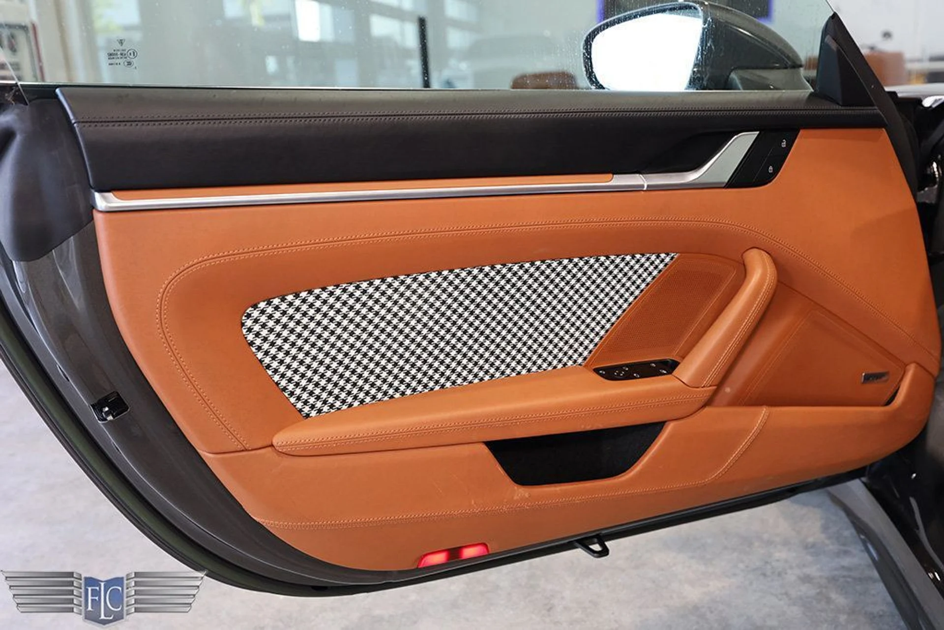 mph017_1522446133_used_2023_porsche_911_carrera4smanualcoupe_9689_22556560_18_1024_792b7c40c6