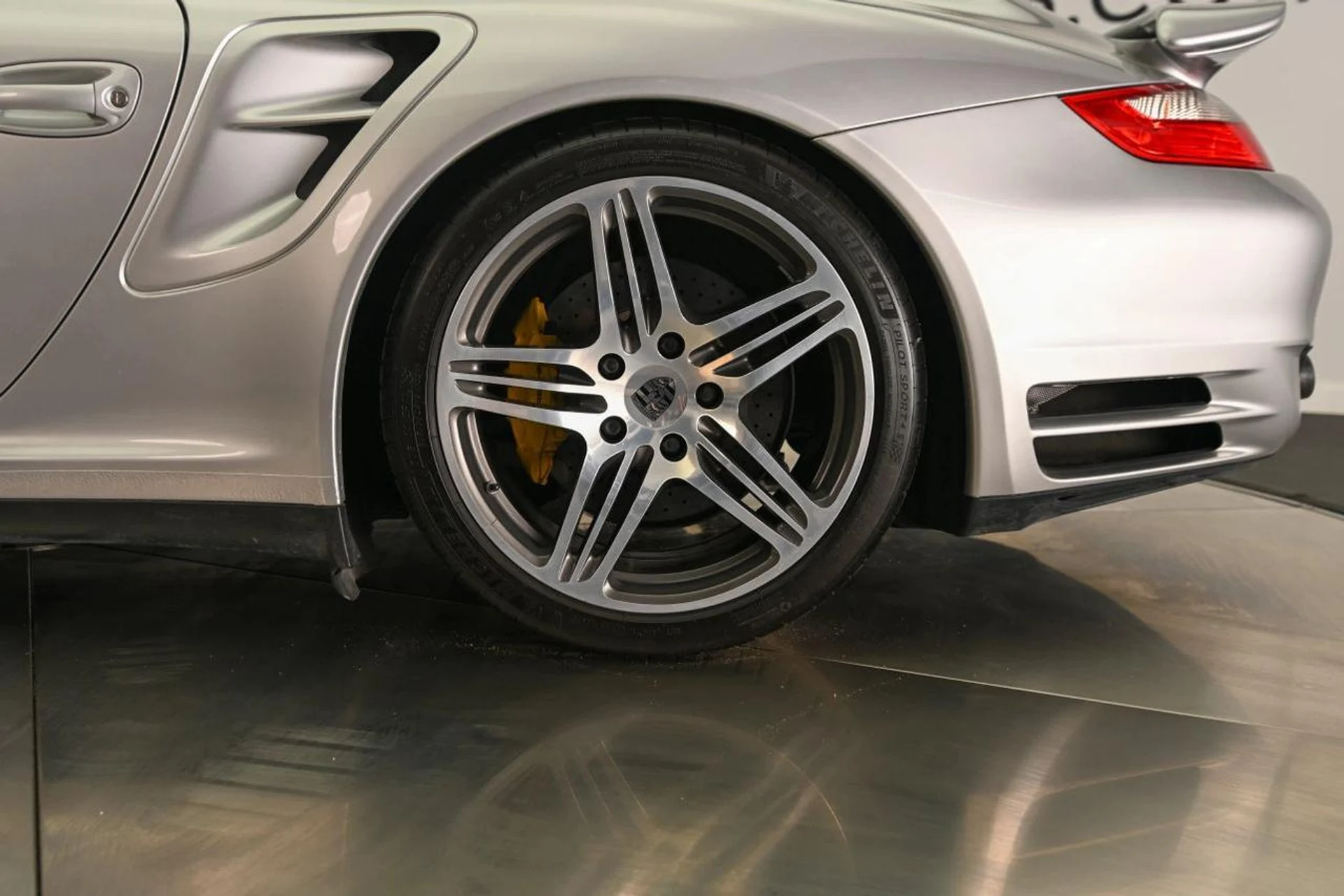 mph017_1528625917_b9c65747eeebe65194637bbdd2dc4cce_95707d3d1b