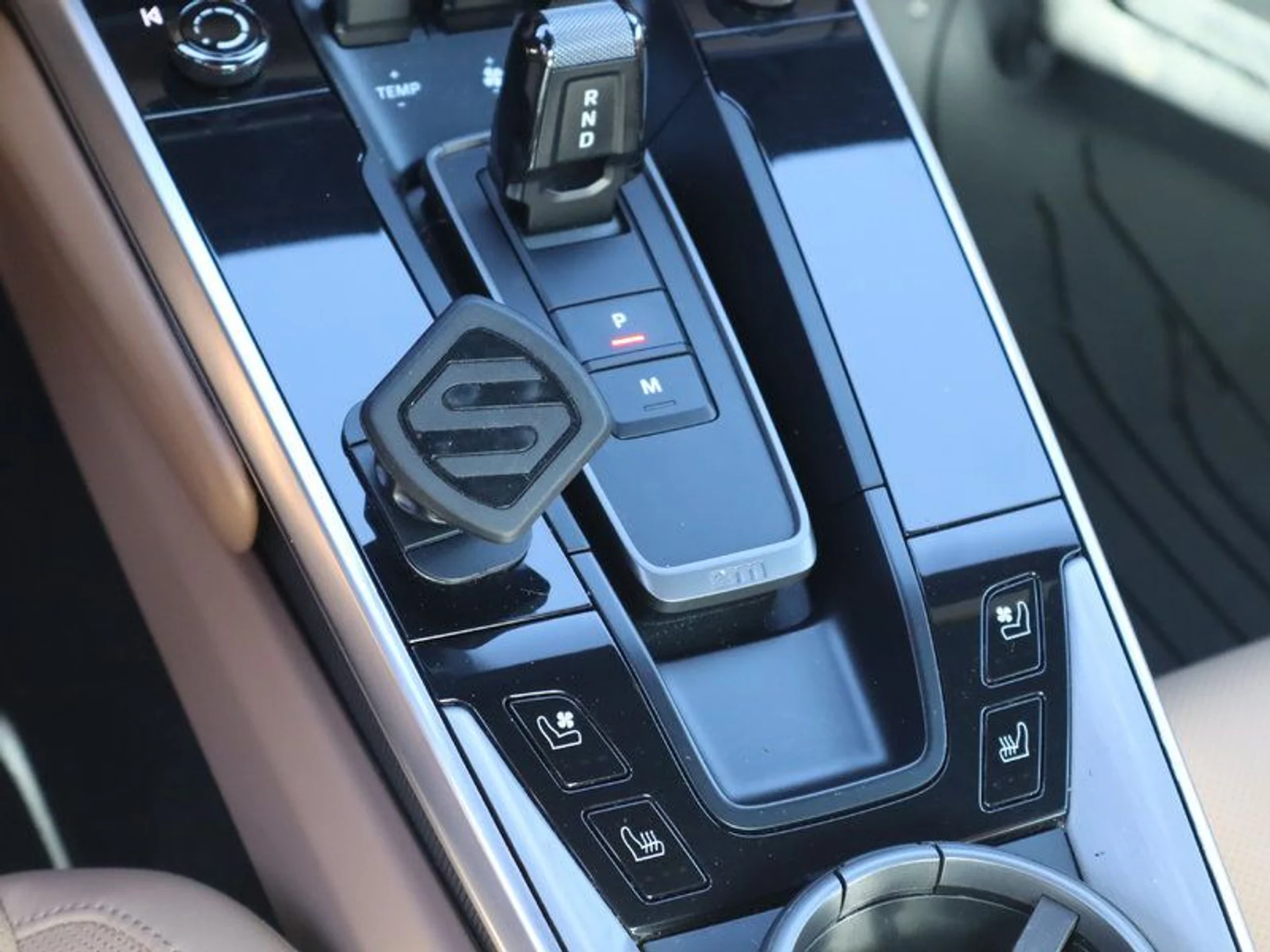 mph017_1542336841_38064833_05077_35fe1556471ccc0154164334c228c0a9_6b43028c17