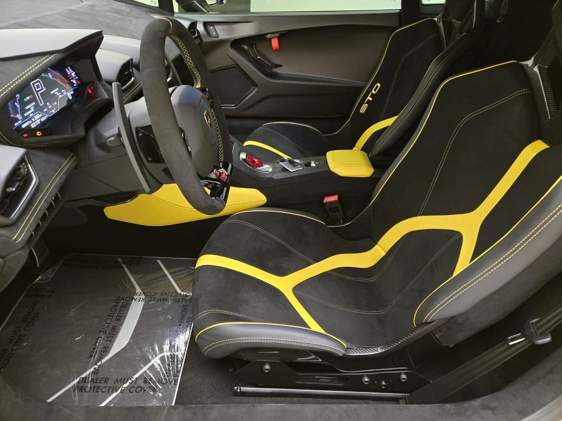 mph017_15425894_Used_2022_Lamborghini_Huracan_STO_1755758927_f60da37417